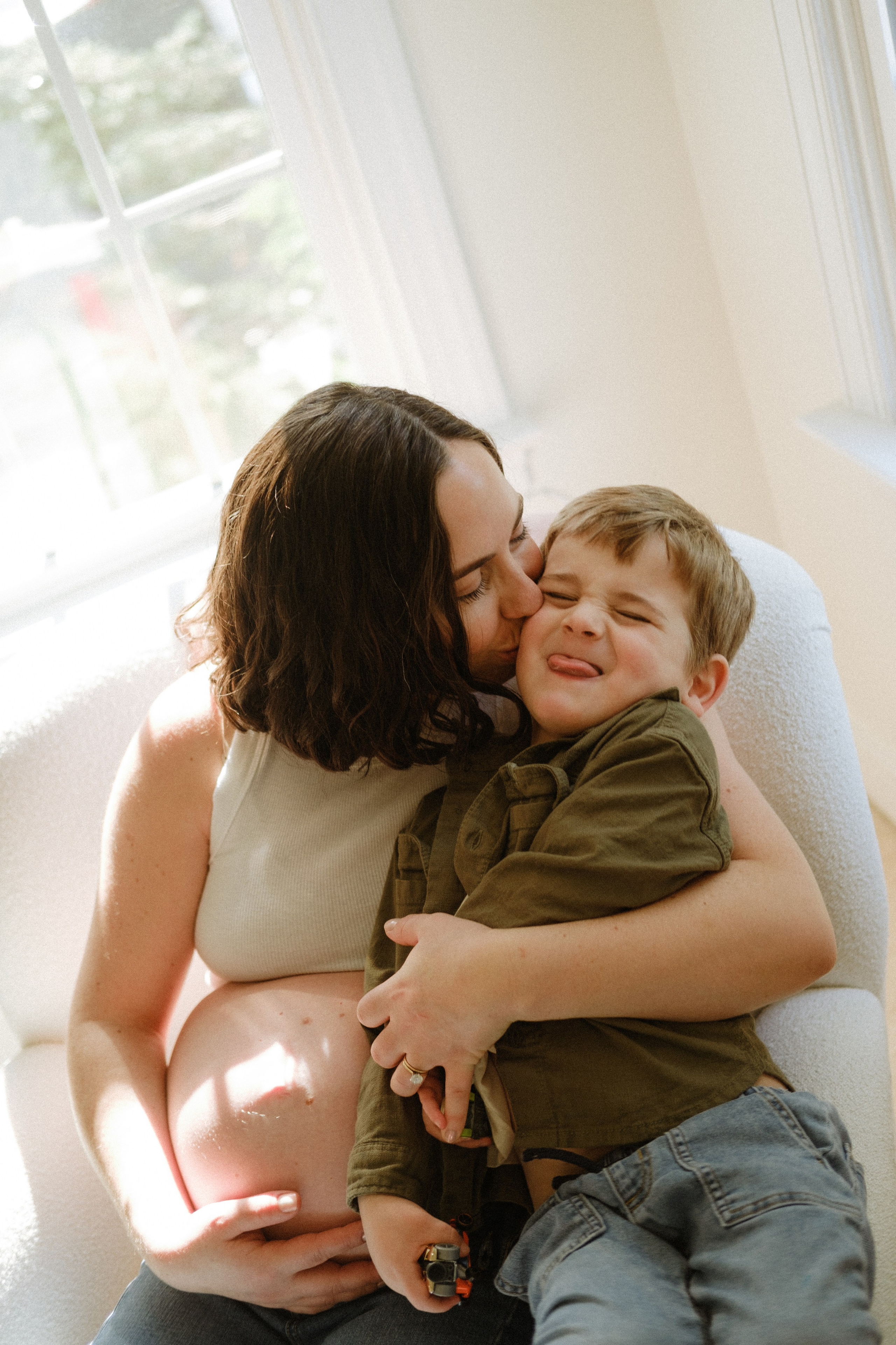 Richmond, VA Maternity Photographer | Editorial & Documentary Portraits. Family Photographer Richmond VA | Anna Dobrovolskaia