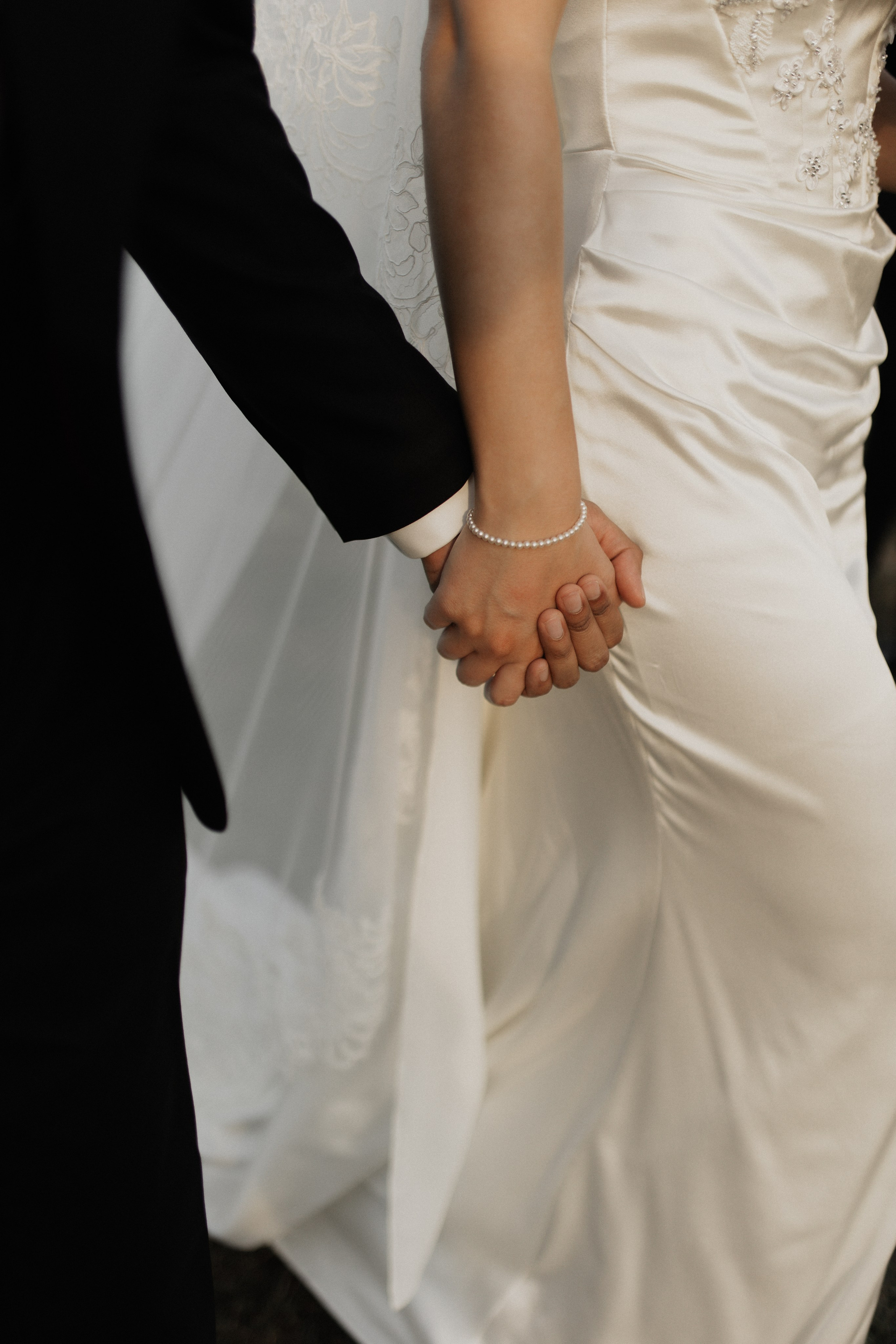 Elegant Castle Wedding in Austria | Alwin & Ruth’s Fairytale Celebration. Wedding photographer and videographer based in Timisoara, Romania