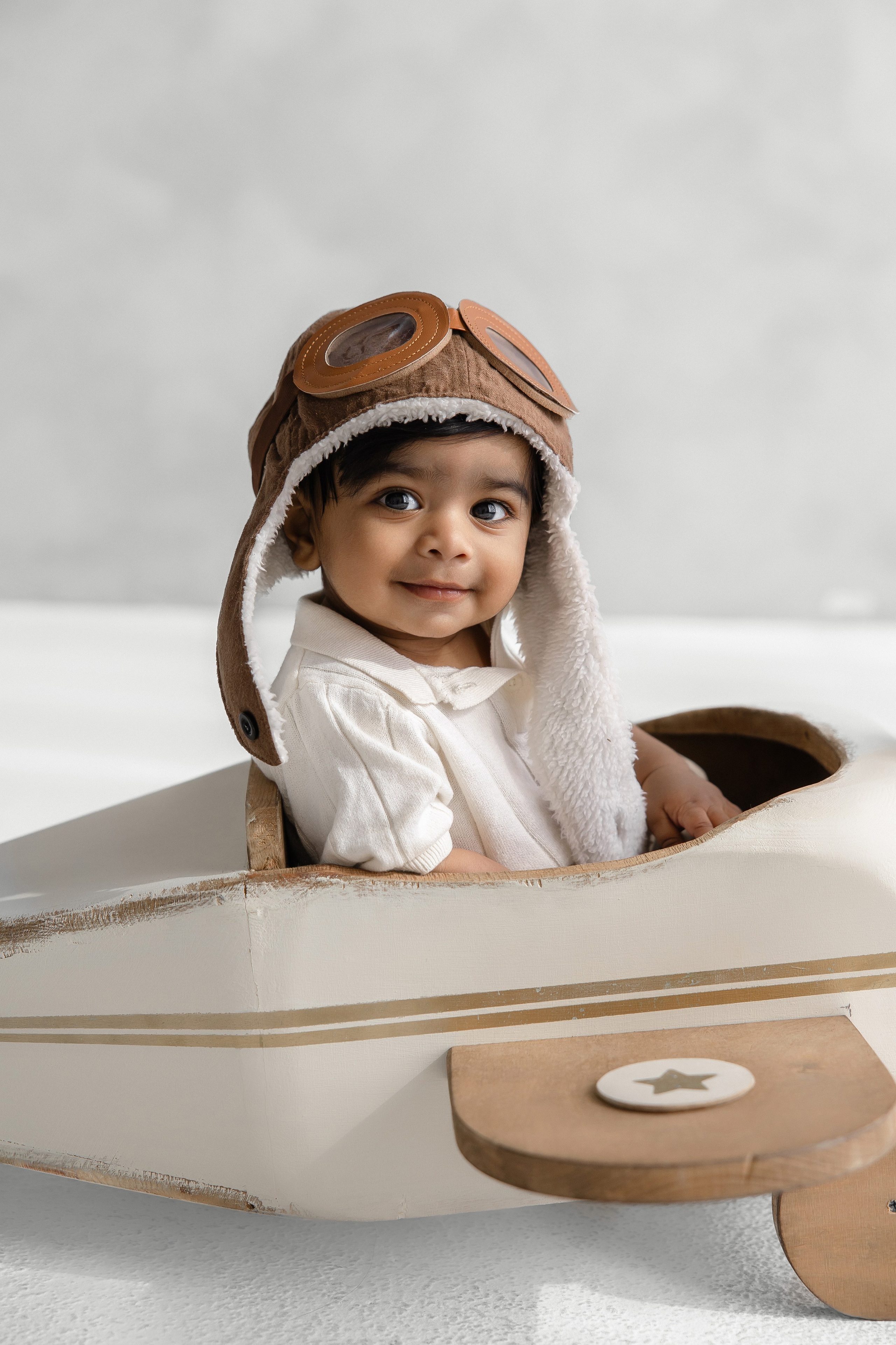 Baby Cake Smash Photographer in Toronto. Iana Banana | Toronto Maternity, Newborn & Family Photographer