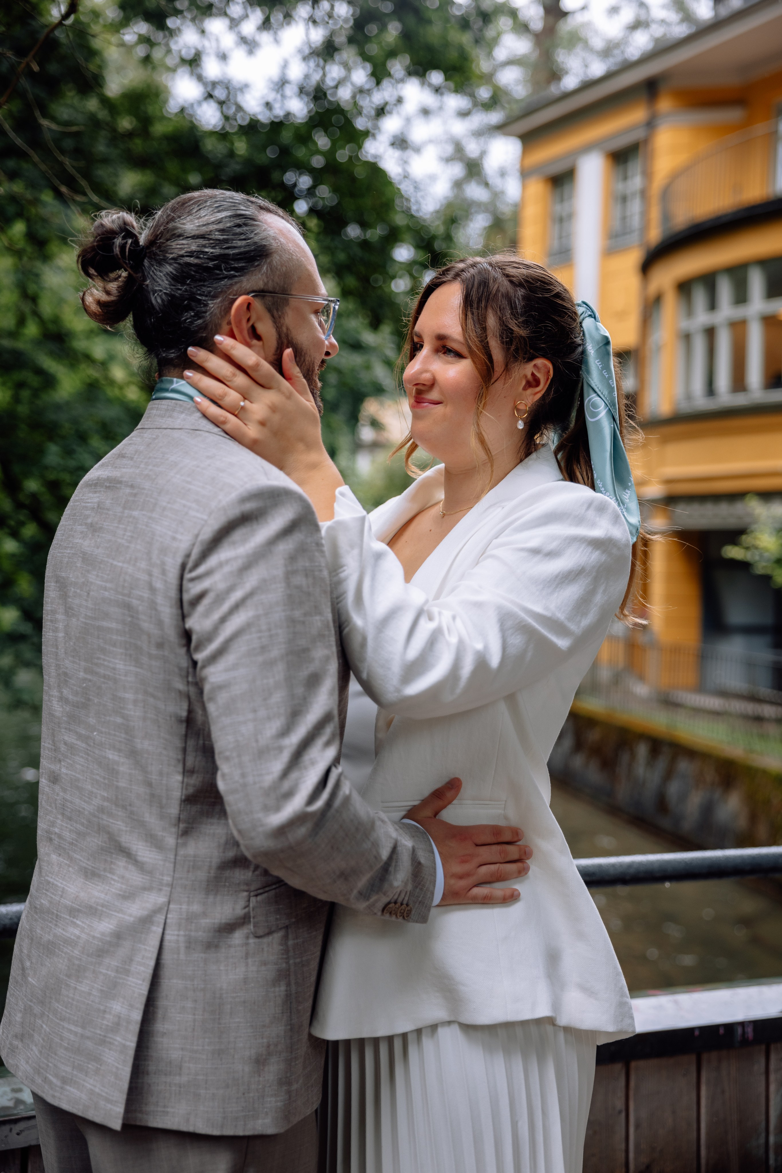 Corinna und Daniel: romantische Hochzeit in der Mandlstrasse/Sommer 2025. Hochzeitsfotograf München Taufe Familienfotograf Tanja Mauke