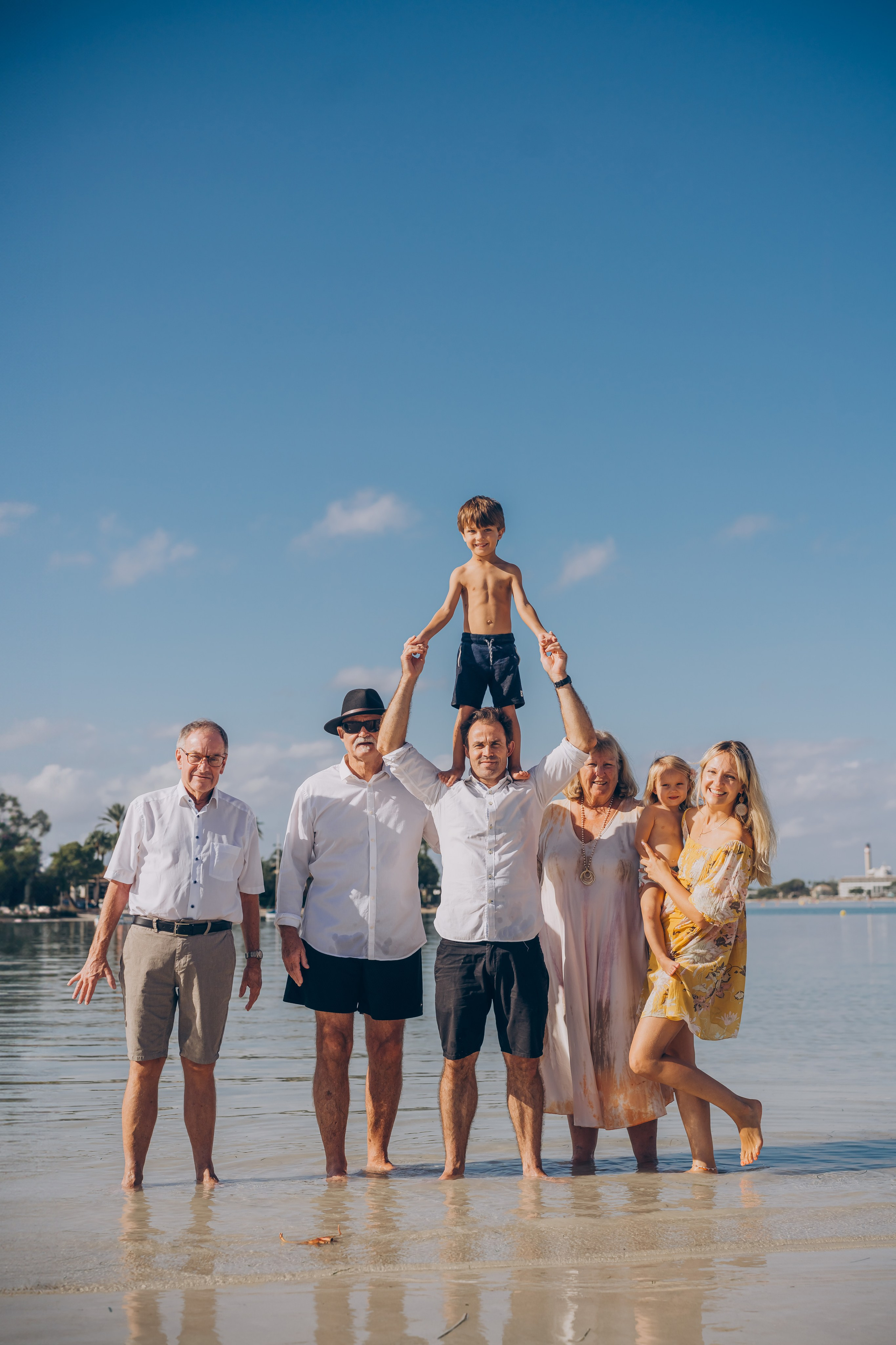 Your time together is invaluable. Morning on the beach. Photographer in Mallorca