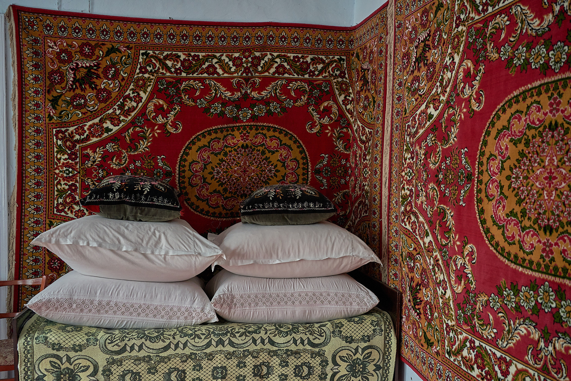 Deportation. GLISH ART — Timofey Glinin & Anastasia Shubina