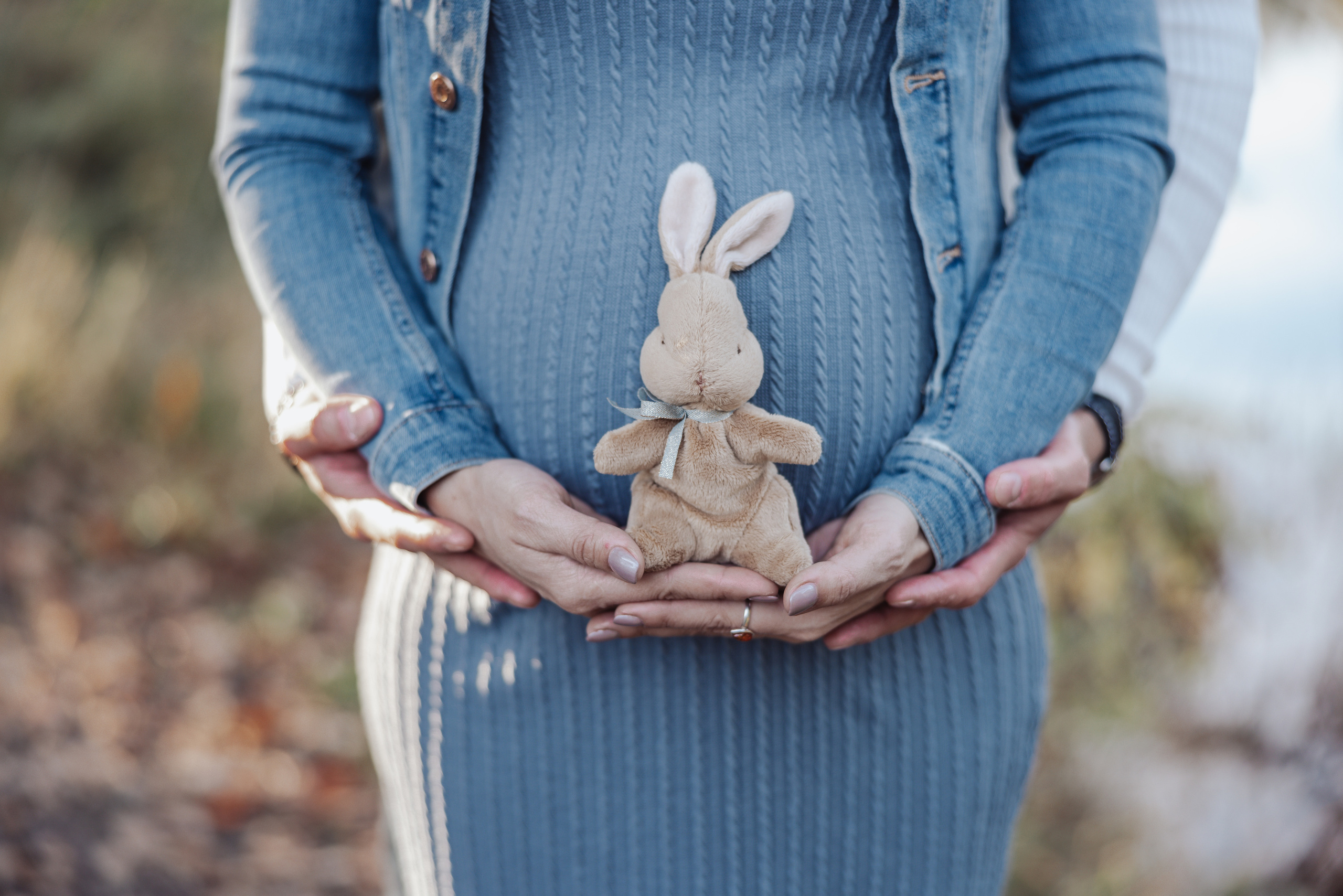 Babybauchshooting. Neugeborenenfotografie Pforzheim Katharina Jozic