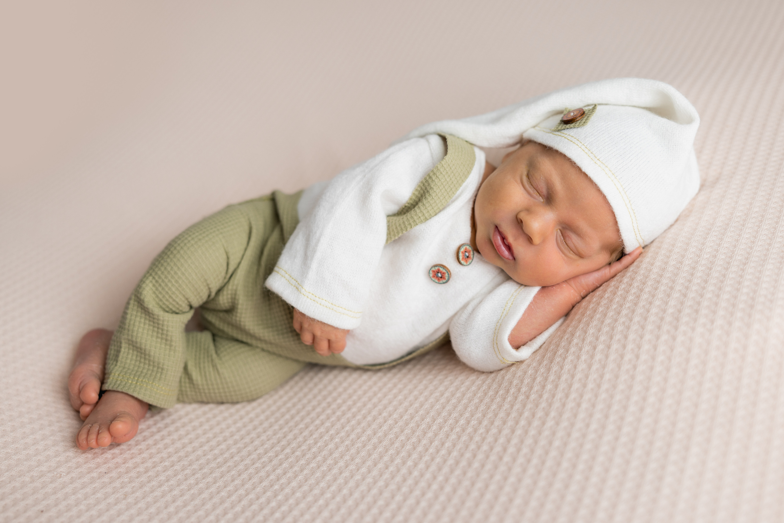 Newbornshooting in Pforzheim und Umgebung. Neugeborenenfotografie Pforzheim Katharina Jozic