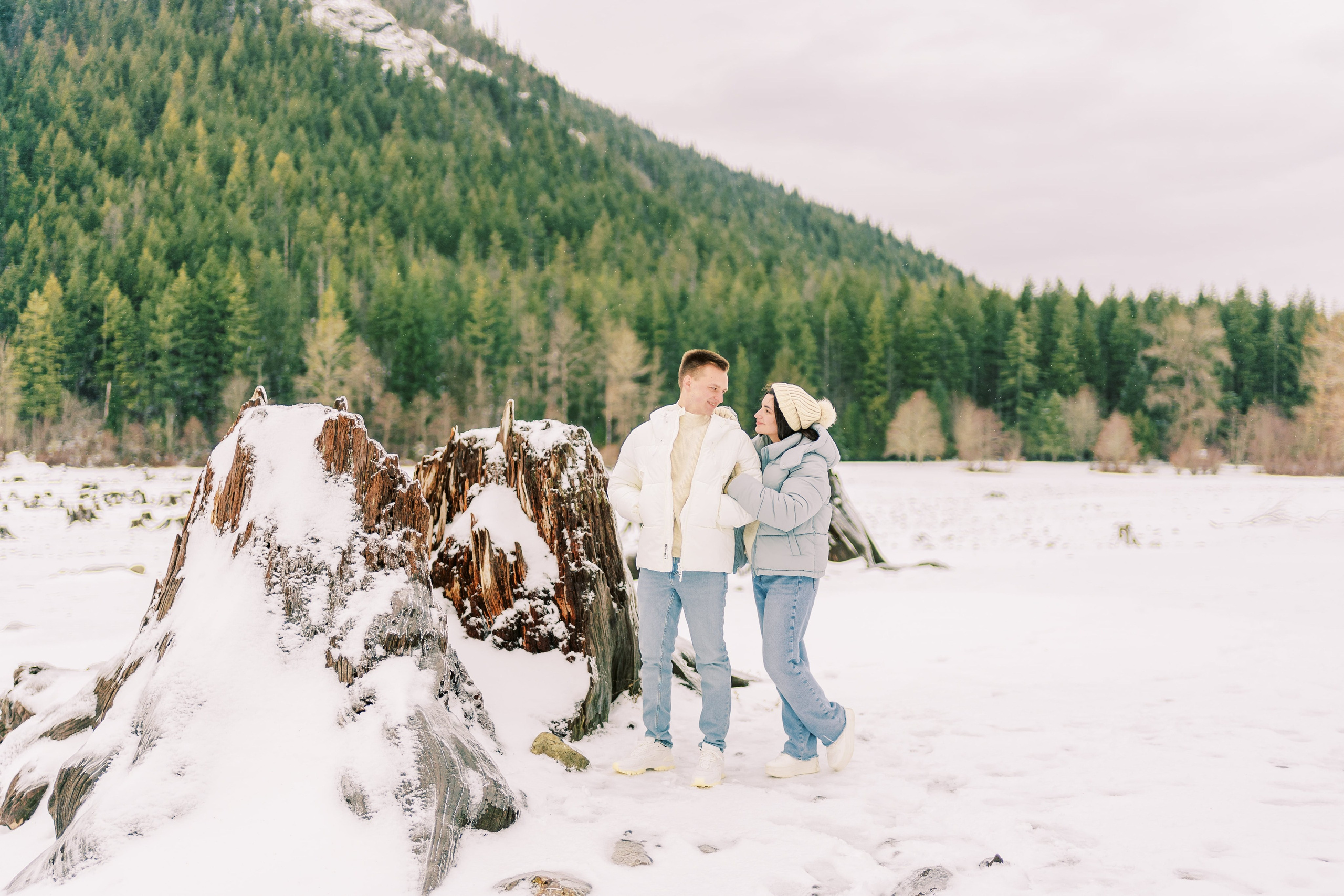 Irina & Bogdan / January 2024. Rattlesnake Lake, WA. EVAN ARISTOV WEDDING PHOTOGRAPHY — Seattle Wedding Photographer