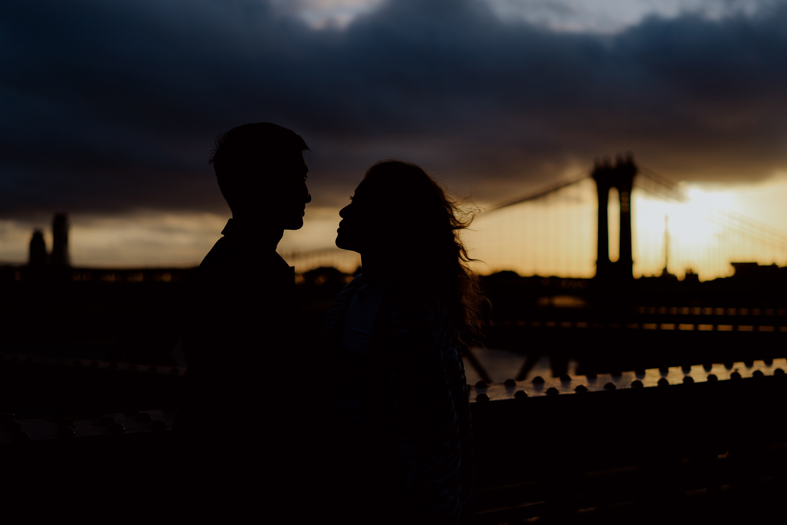 Rooklyn Bridge Sunrise Photography | DUMBO NYC Photo Session Guide. Videographer and photographer in New York // MAKAROV.VIDEO