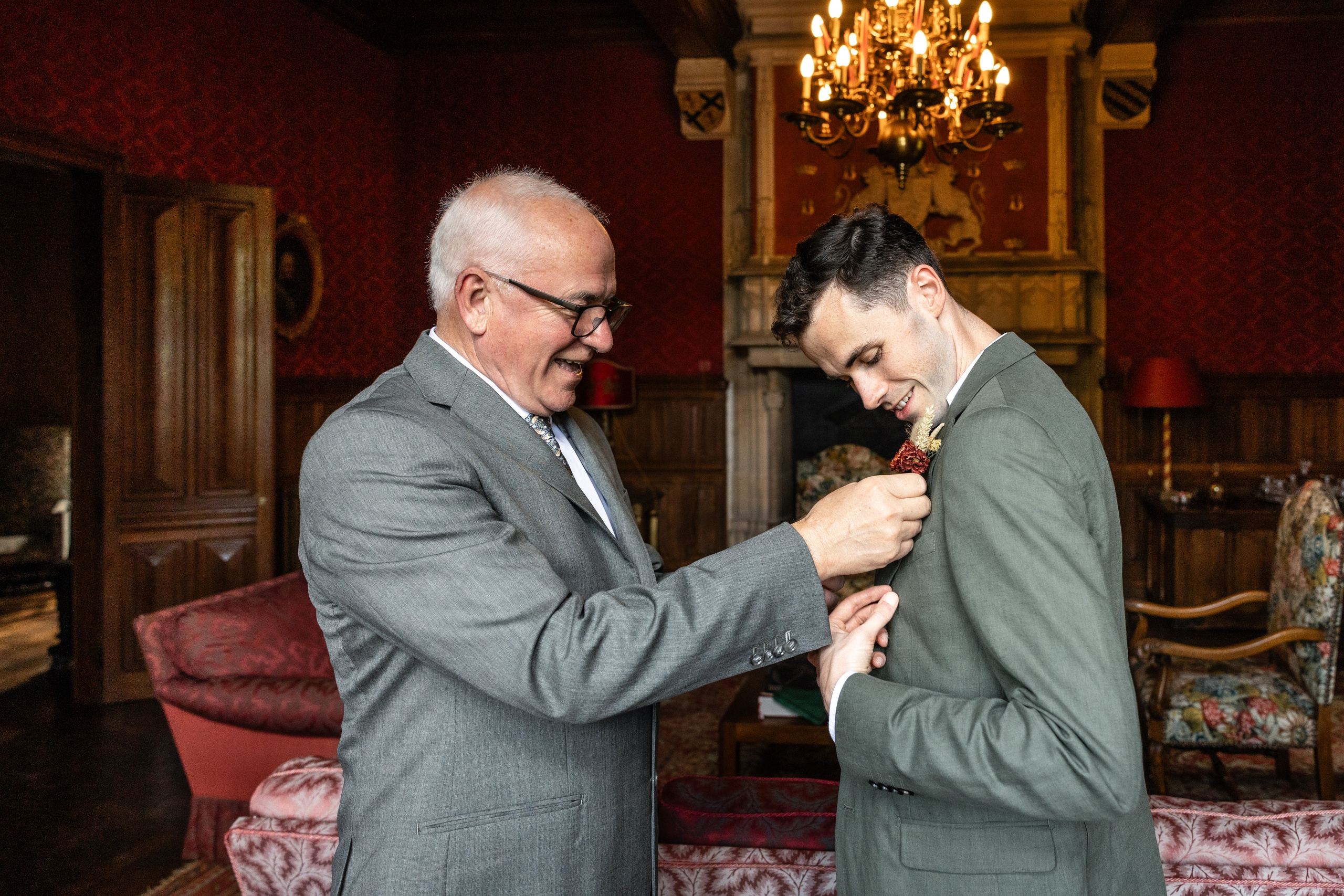 Rachel et Giles. Photo de mariage au Château de Saint-Martory. Eugénie Smirnova — photographe à Toulouse et dans le sud-ouest de la France