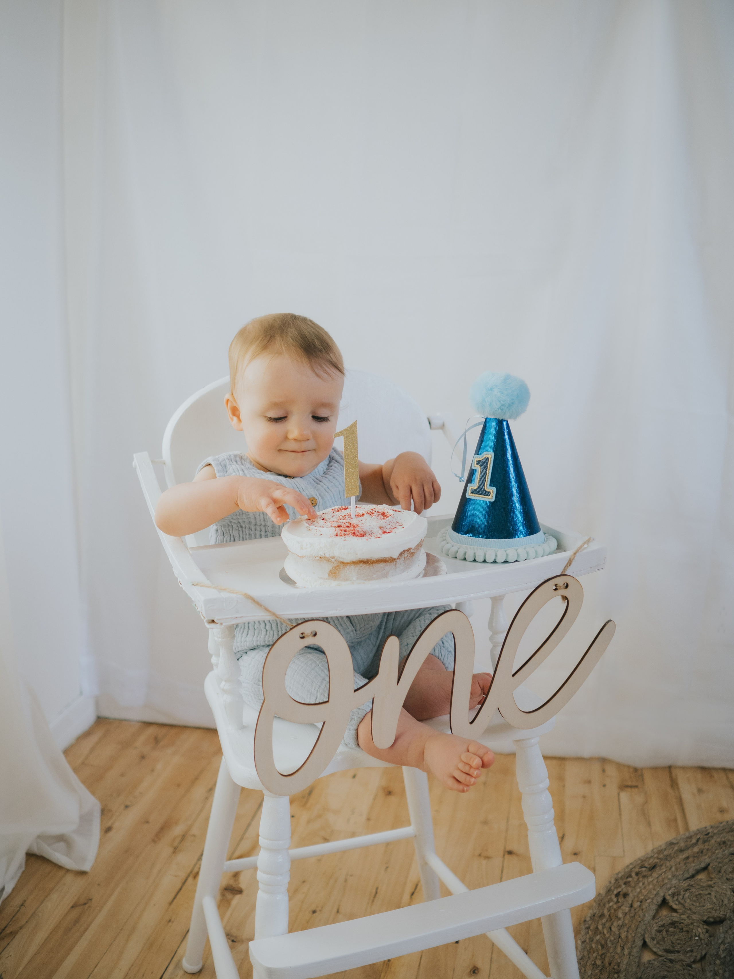 Cake Smash. Mimosa Studios — Motherhood & Family Photographer in Montreal