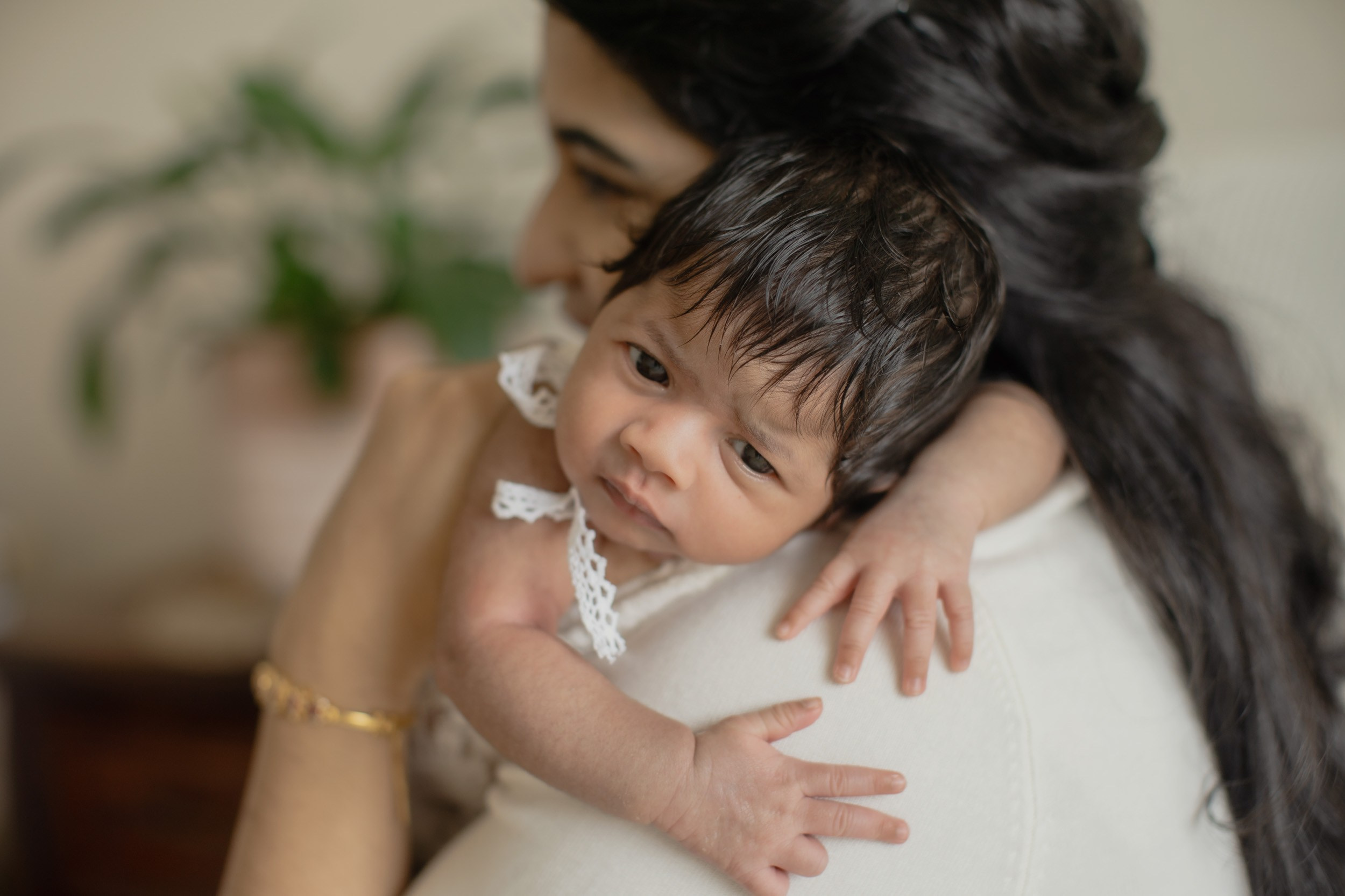 Why Choose a Lifestyle Newborn Photoshoot. Family and Maternity Photography in Sydney, Hills District