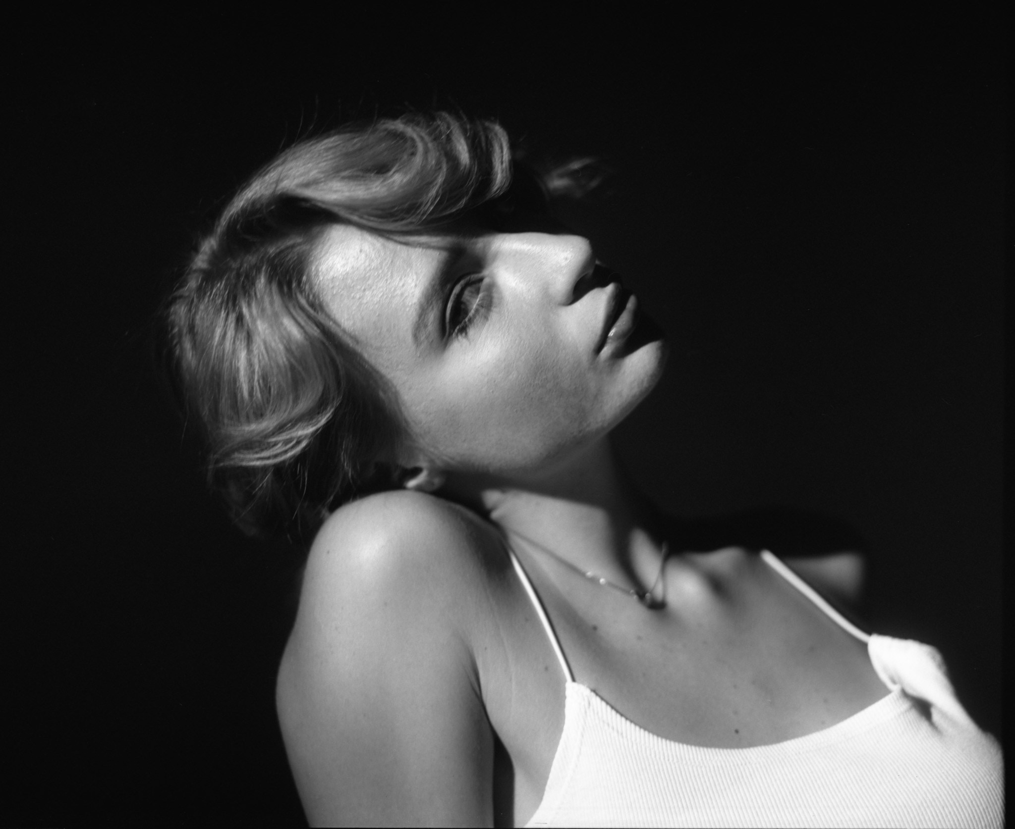 Photographe analogue boudoir montréalais et cinéaste de danse