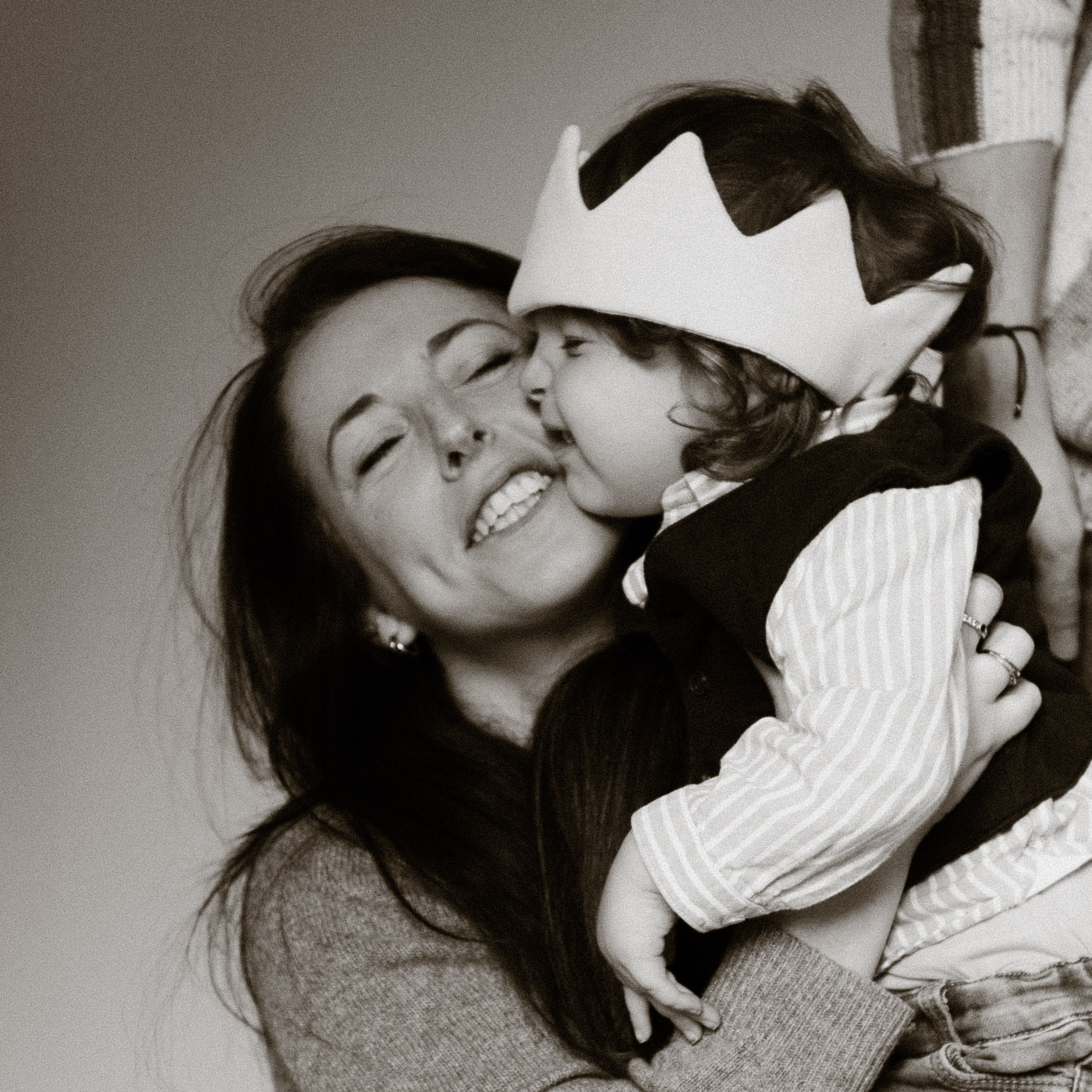 Best photographer in Milan for private photo session. Family photoshooting and portraits