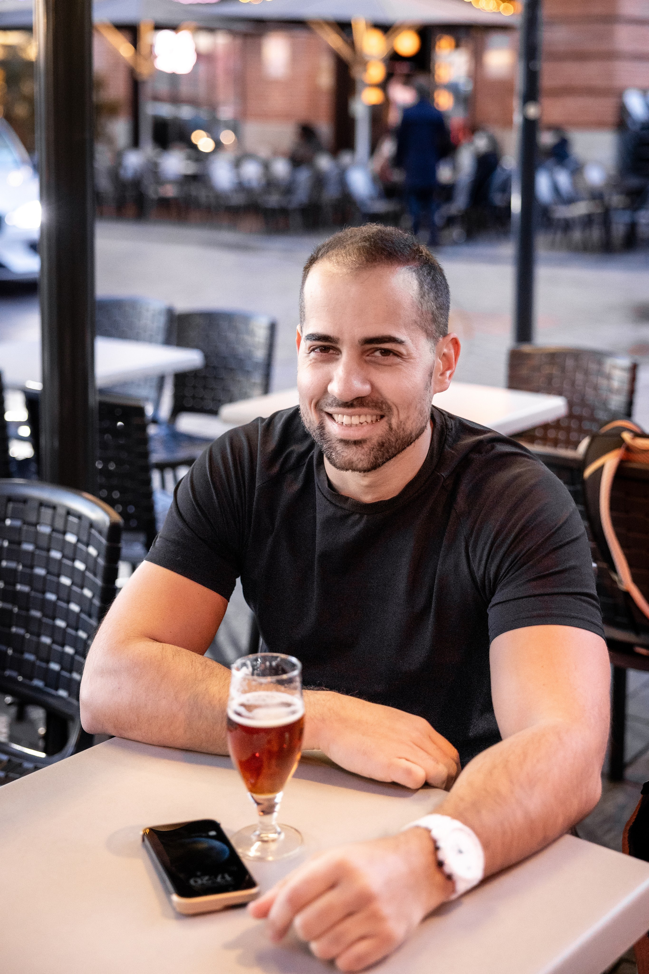 Tailored photo sessions for your personal brand. Eugénie Smirnova — your photographer in Toulouse and southwest France