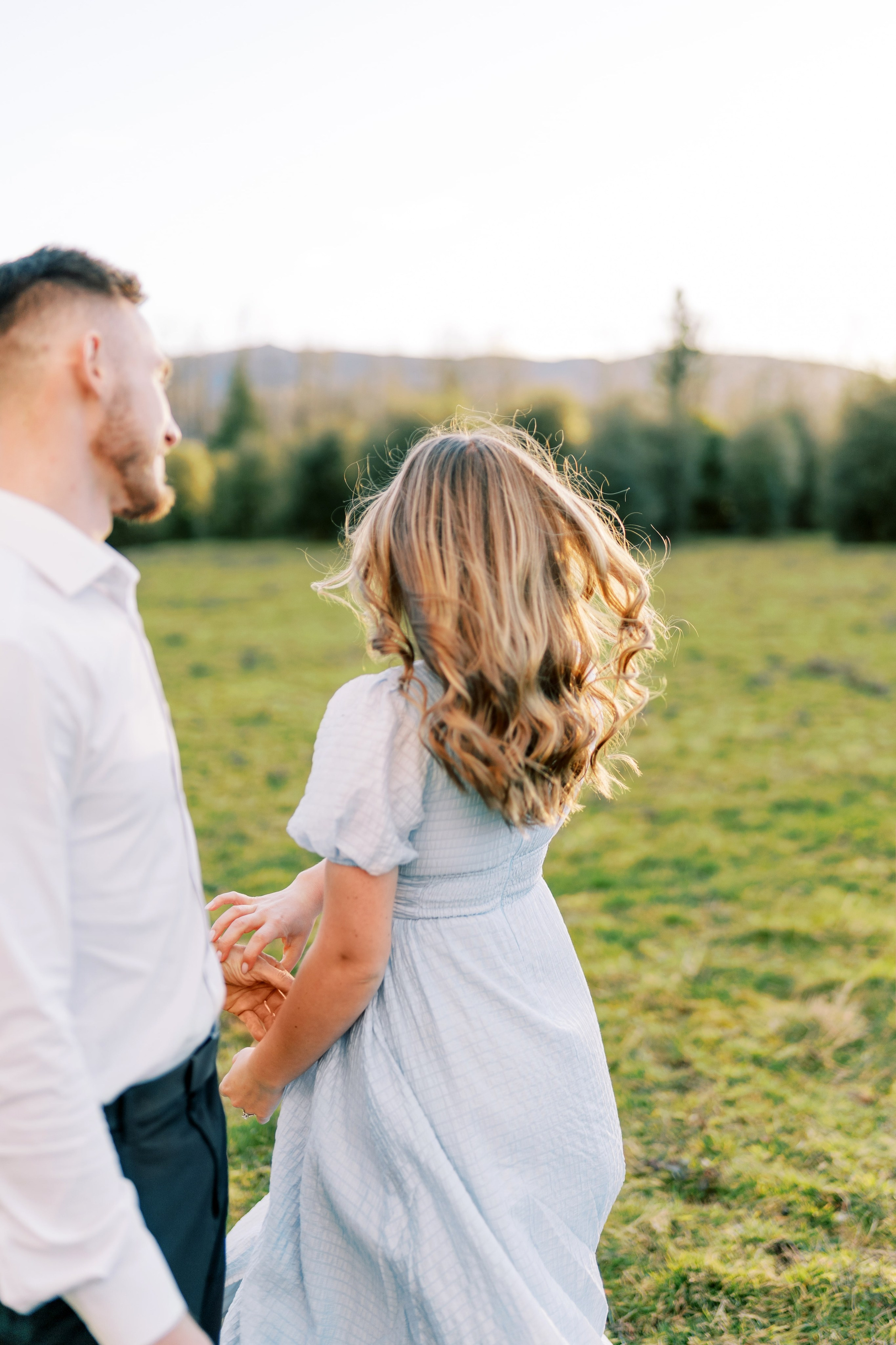 Engagement photo shoot/ Dmitry and Julia/ February 2024. North Bend, Washington. EVAN ARISTOV WEDDING PHOTOGRAPHY — Seattle Wedding Photographer