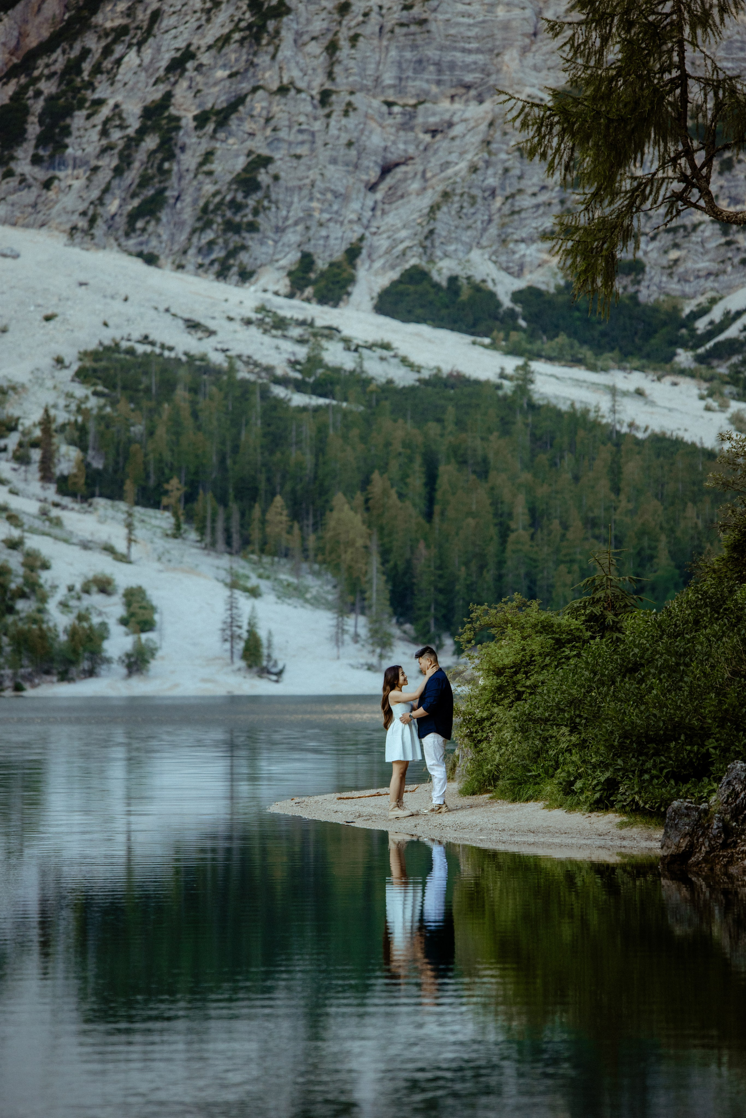 Sunrise proposal at Lago di Braies | Dreamy engagement in the Dolomites. Iceland elopement photographer & videographer