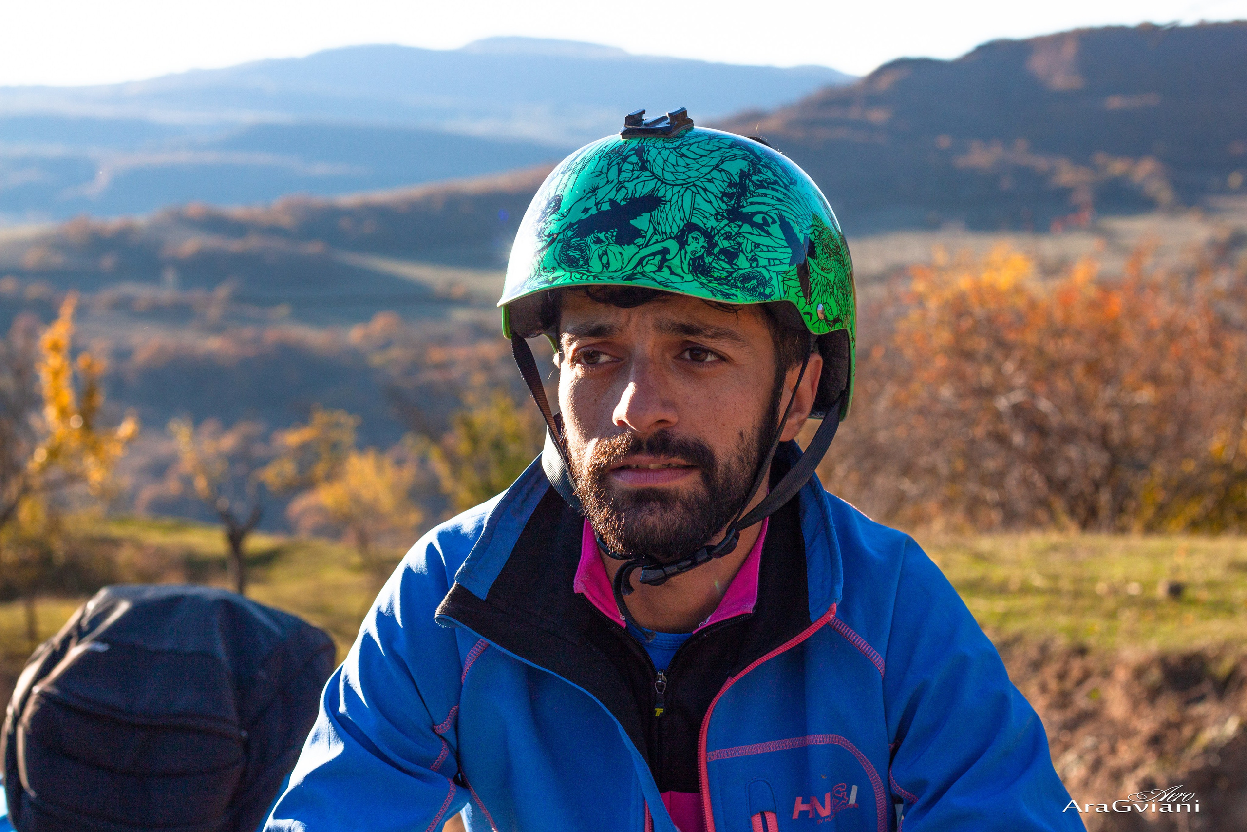 ჰიპოველოს შემოდგომის ველოტური წვერში. FramefreeMan