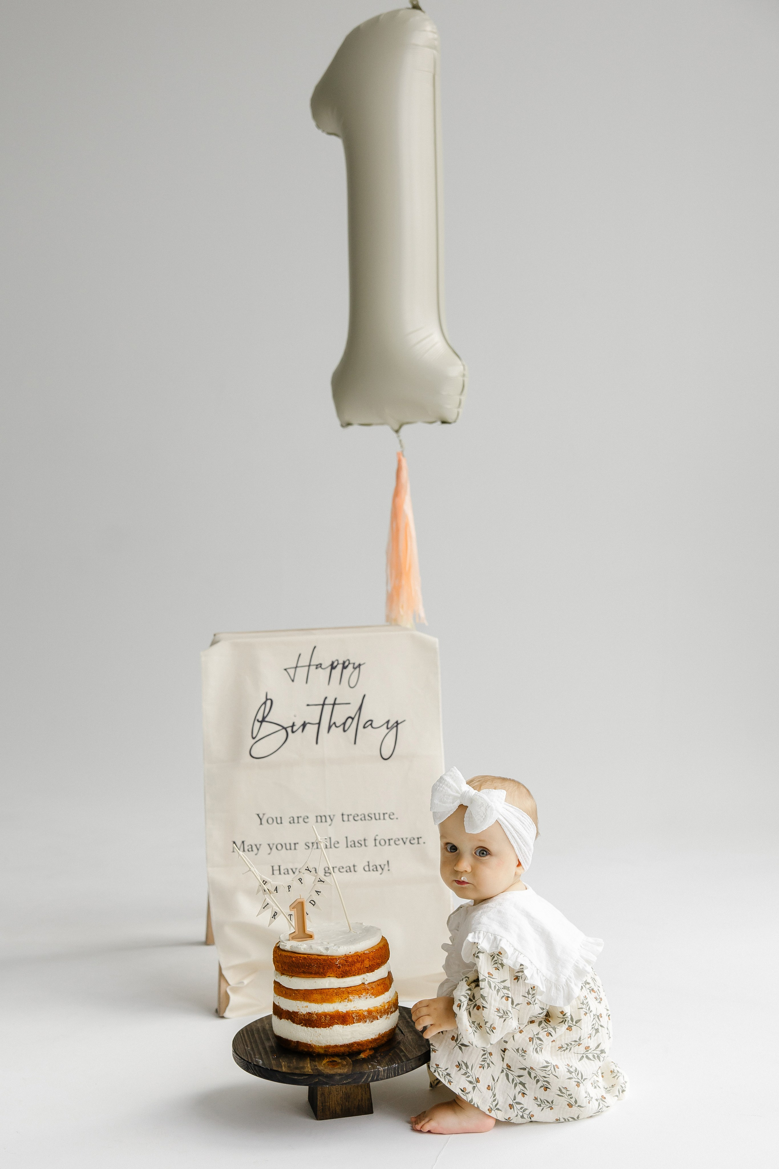 Baby’s first birthday milestone photo