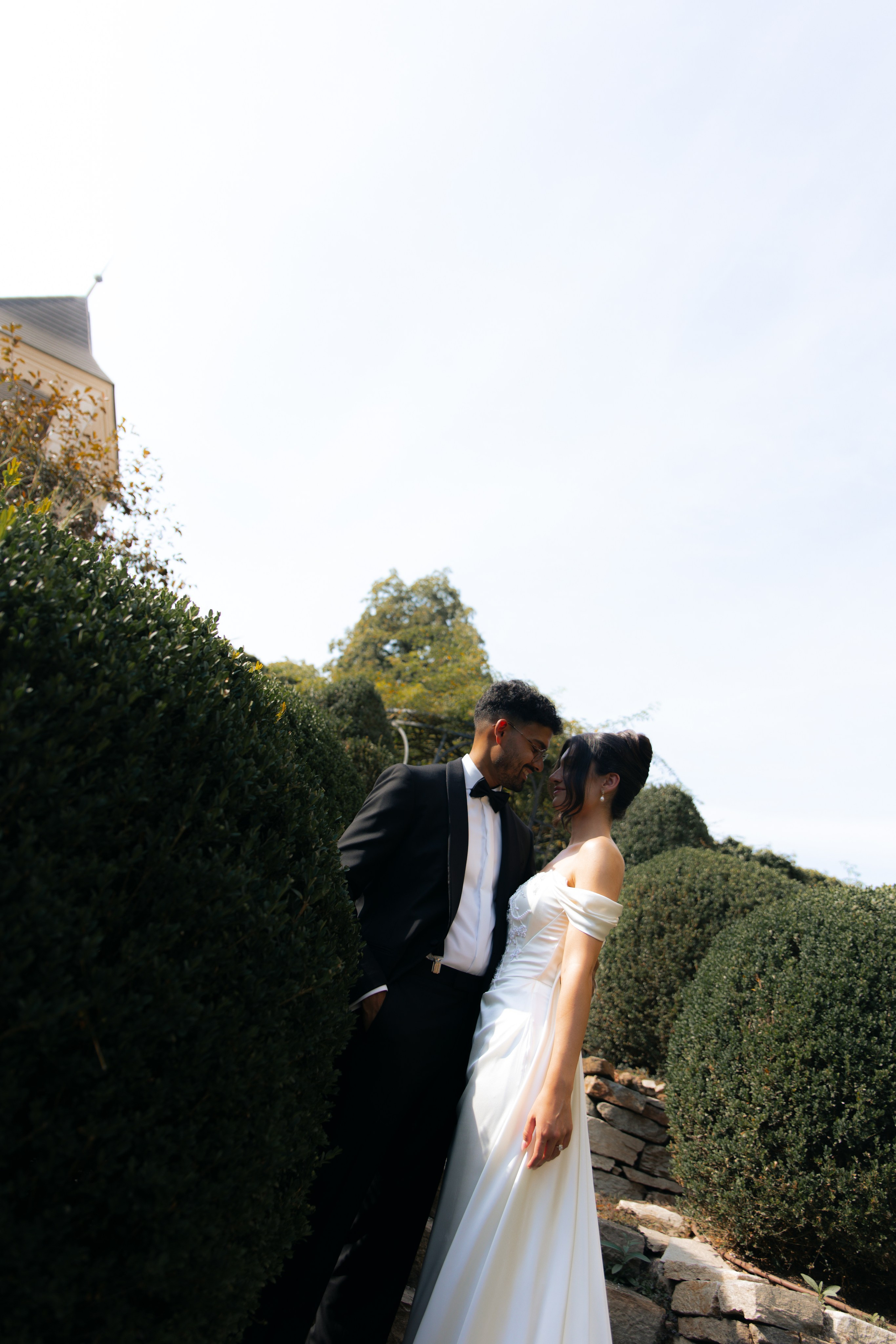 Elegant Castle Wedding in Austria | Alwin & Ruth’s Fairytale Celebration. Wedding photographer and videographer based in Timisoara, Romania