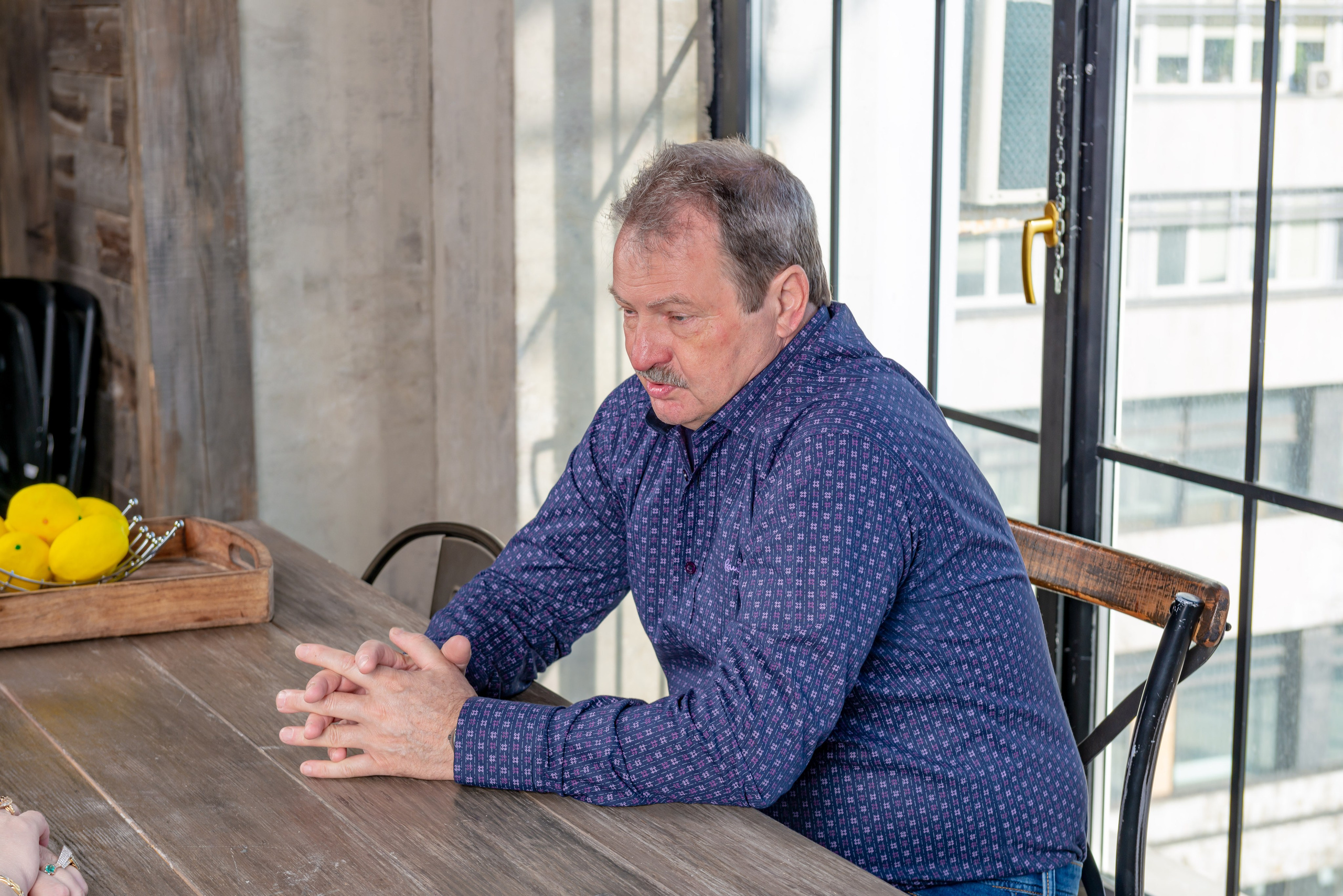Photosession of a married couple in the studio. FOTÓGRAFO MÉXICO QUINTANA ROO