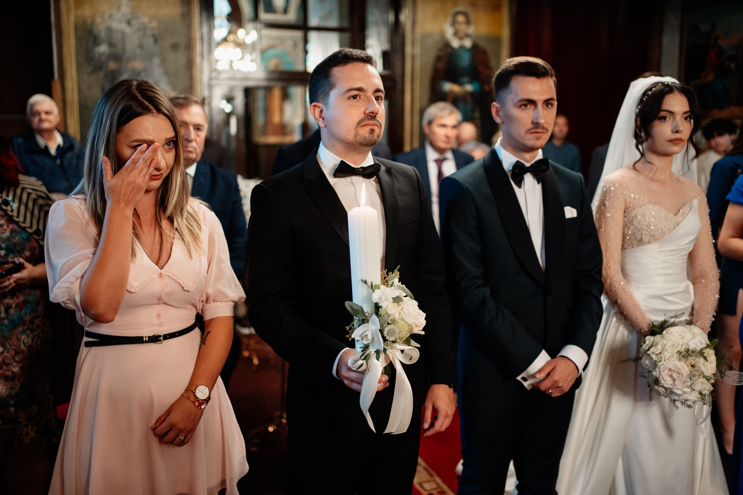 Ghidul Tau Complet pentru Alegerea Fotografului Potrivit | Mihai Popa Fotograf. Fotograf Nuntă & Botez București - Mihai Popa | Dincolo de oameni, imortalizez emoții!