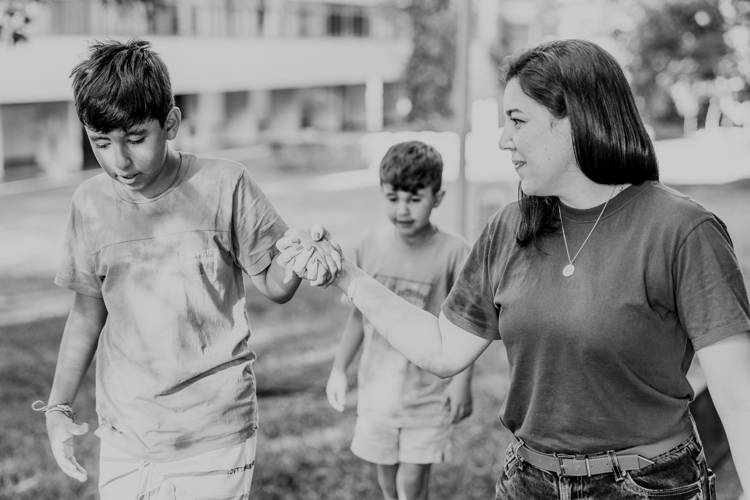 Ensaio mãe e filhos em Brasília • Asa Norte | Fotografia de Família. Fotógrafa em Brasília e Recife | Ensaios de família, gestante e festas infantis — Ize Fotografia