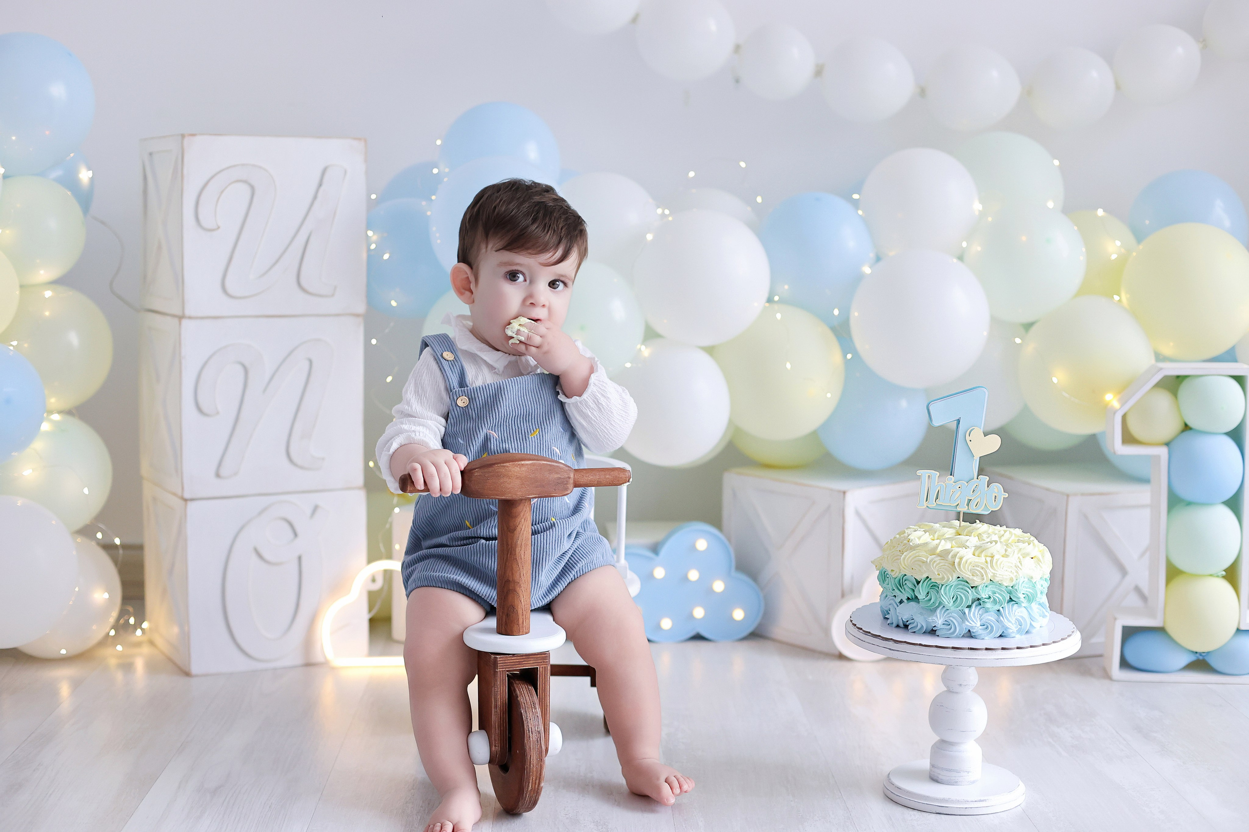 SMASH CAKE * cumpleaños. Fotografía de Eventos, Embarazo y Familiar en Pirineos