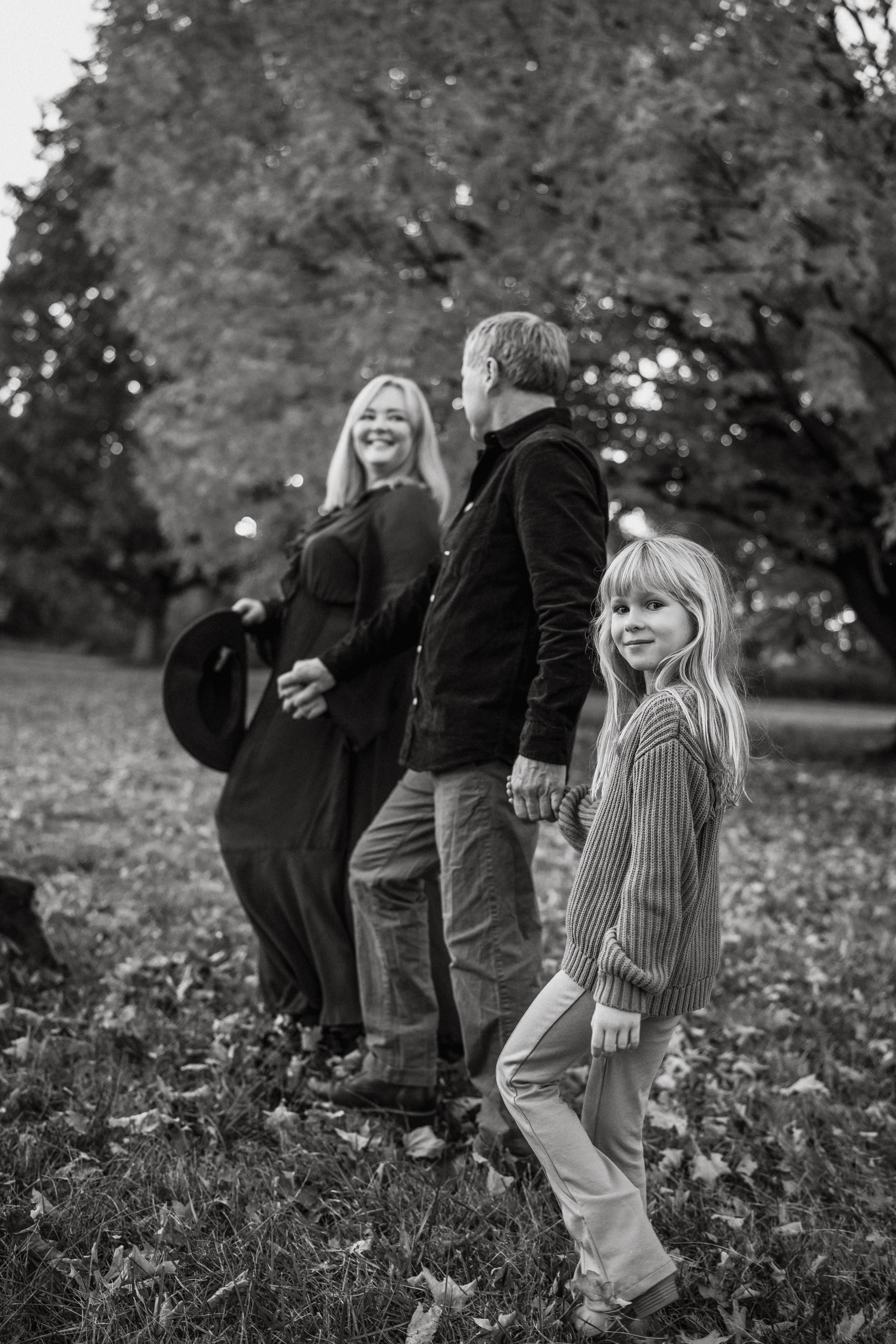 Fall Family Photography – Golden Leaves & Warm Tones. Alisa Tant — Family and newborn photographer Bucks County, Montgomery county, Philadelphia, NJ