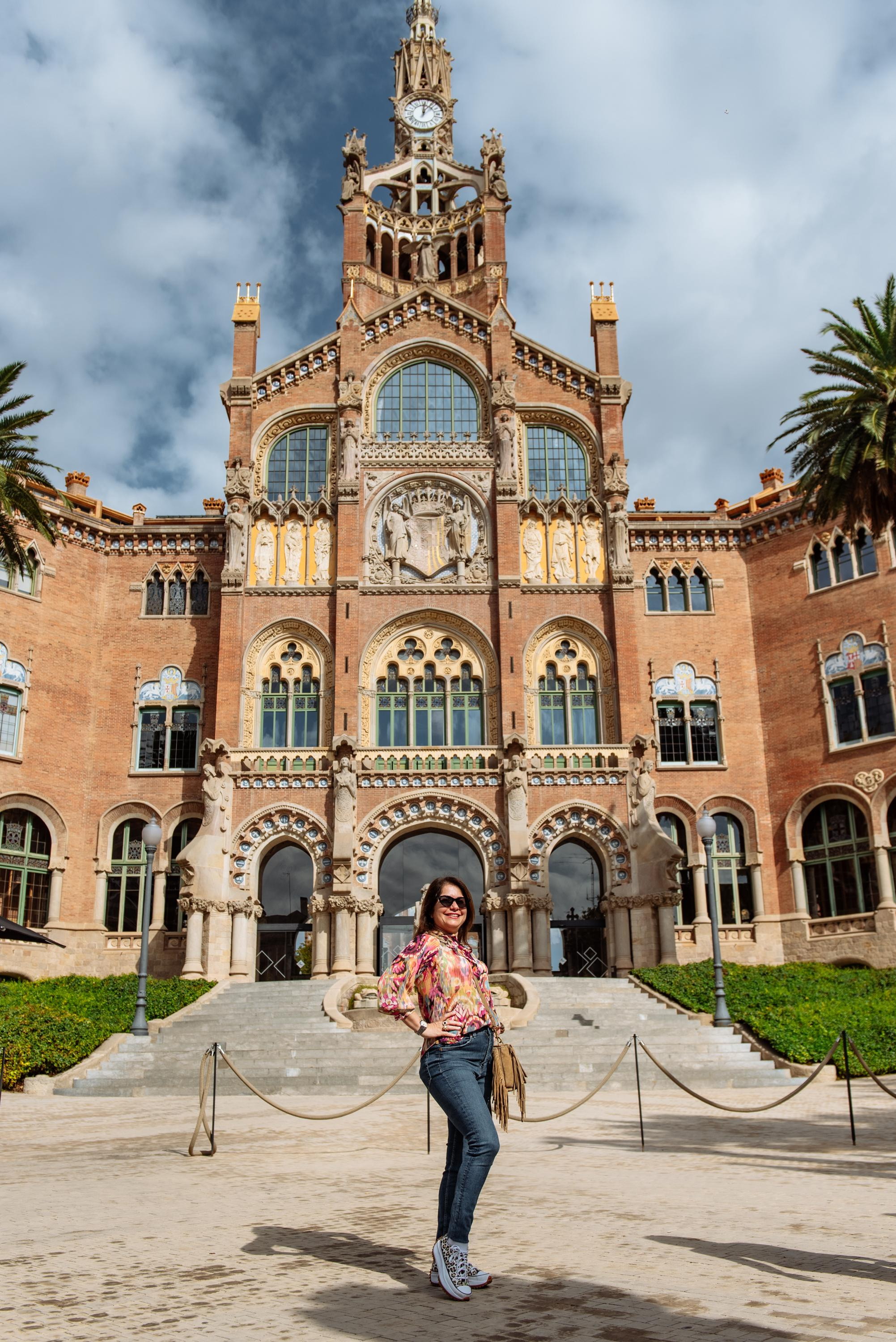 Travelona Tour. Professional photography services in Barcelona by Ekaterina Gasanova