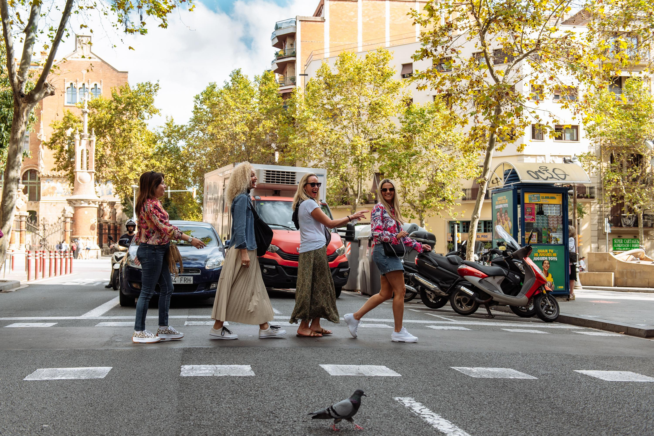 Travelona Tour. Professional photography services in Barcelona by Ekaterina Gasanova