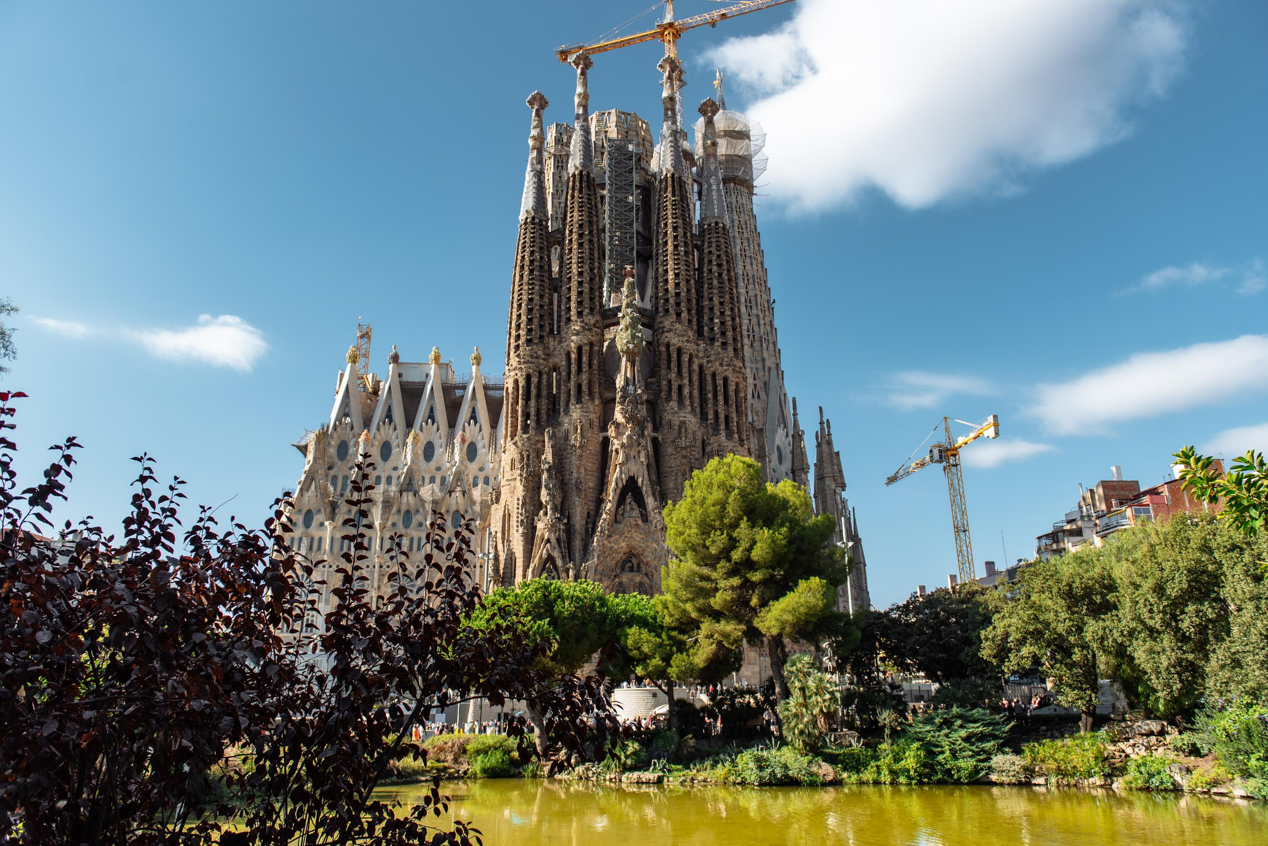 Travelona Tour. Professional photography services in Barcelona by Ekaterina Gasanova