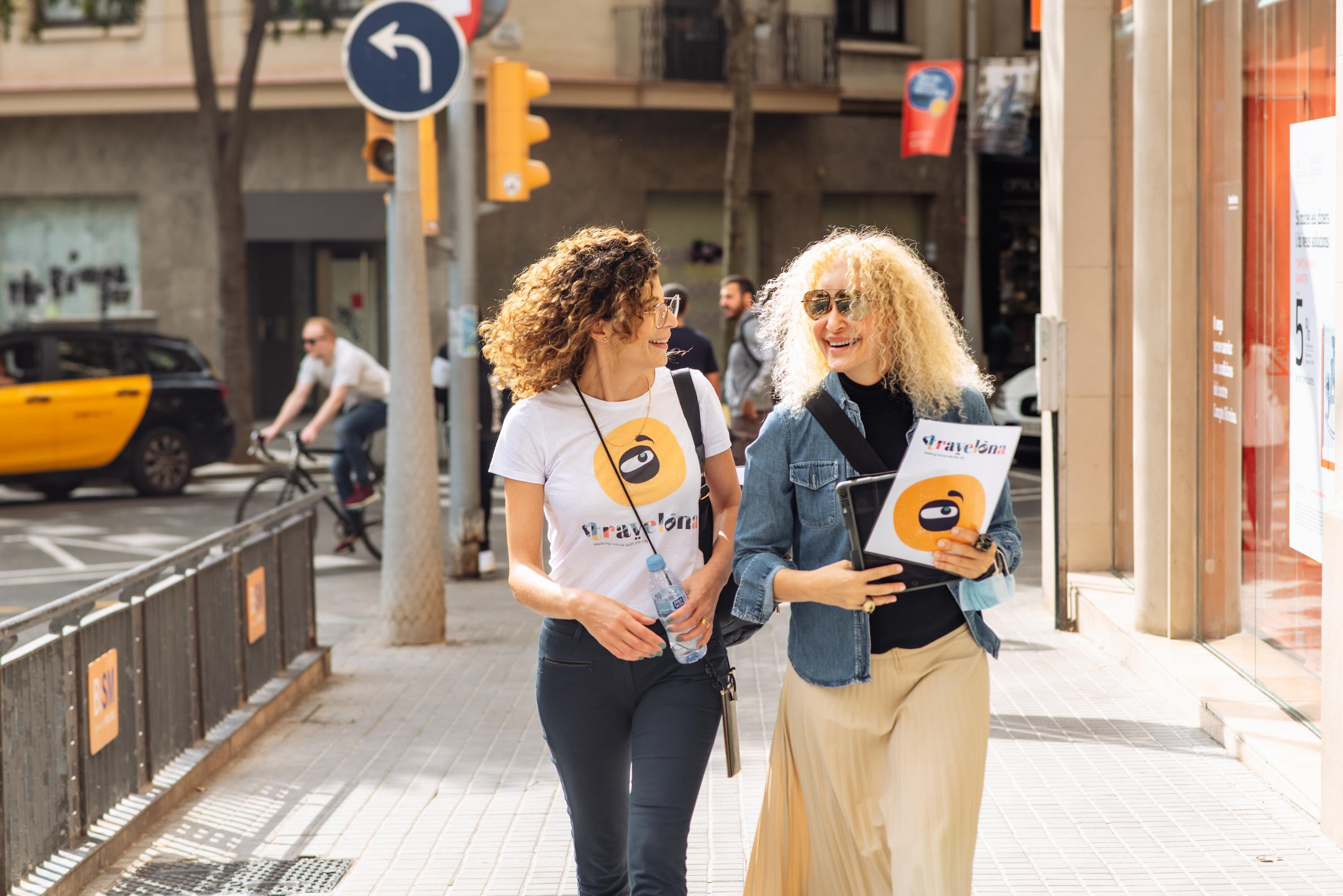 Travelona Tour. Professional photography services in Barcelona by Ekaterina Gasanova