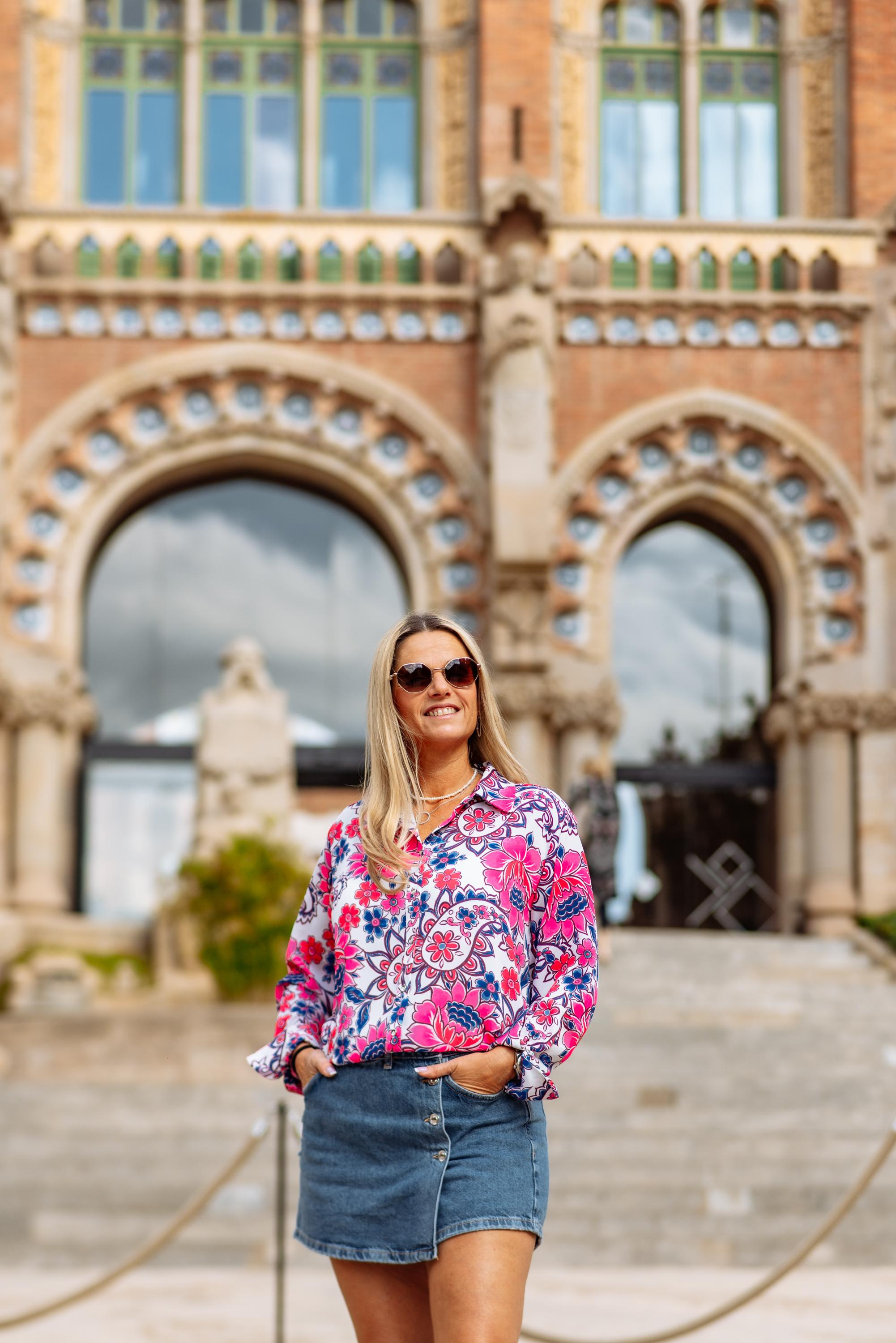 Travelona Tour. Professional photography services in Barcelona by Ekaterina Gasanova