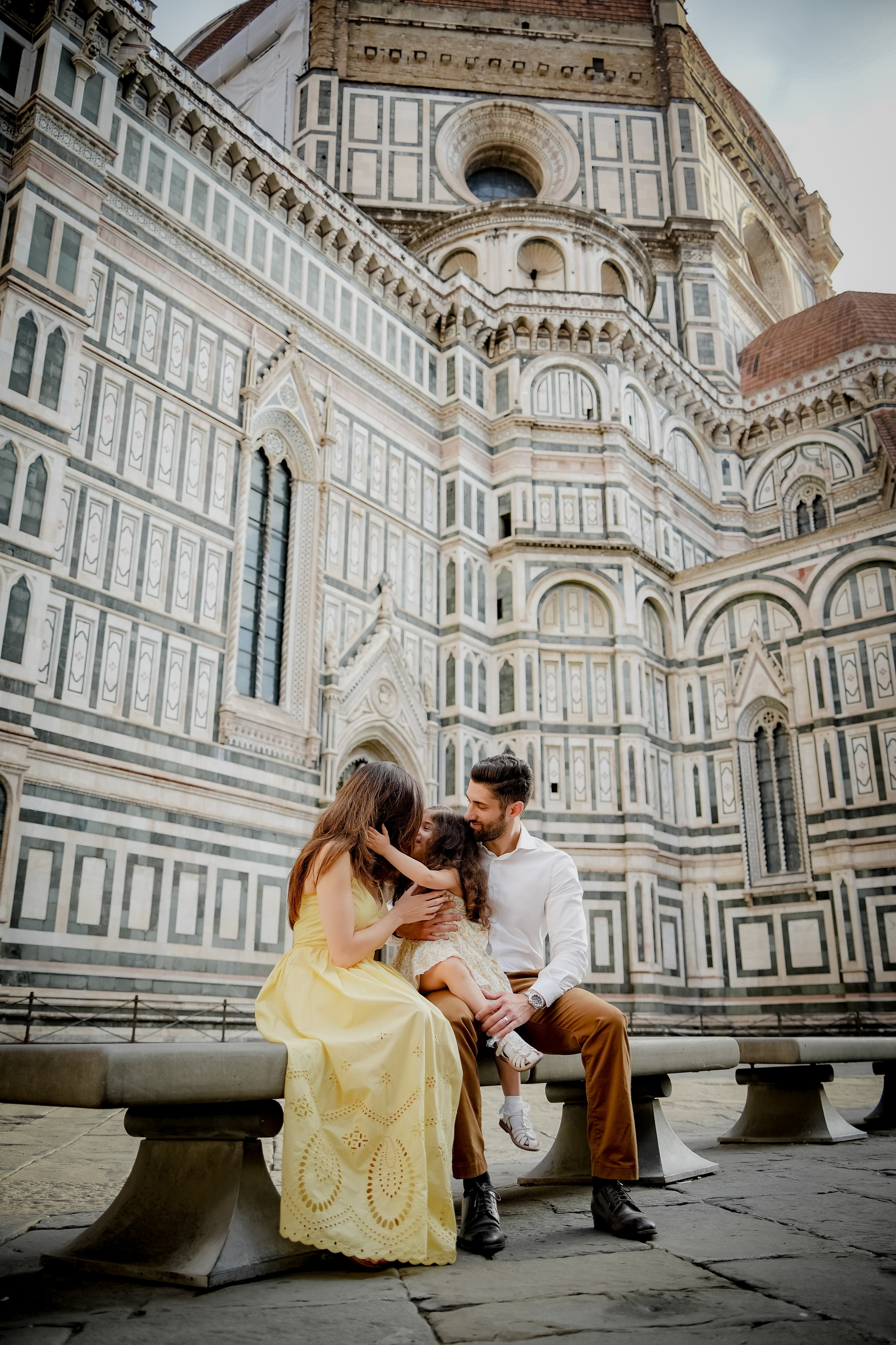 Family Photoshoot. Wedding Photographer in Italy