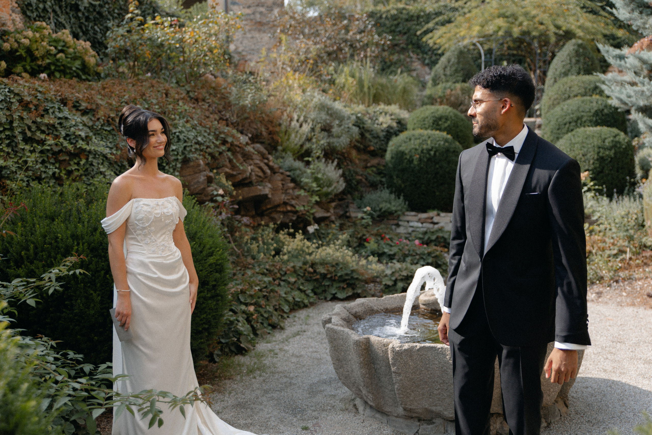 Elegant Castle Wedding in Austria | Alwin & Ruth’s Fairytale Celebration. Wedding photographer and videographer based in Timisoara, Romania