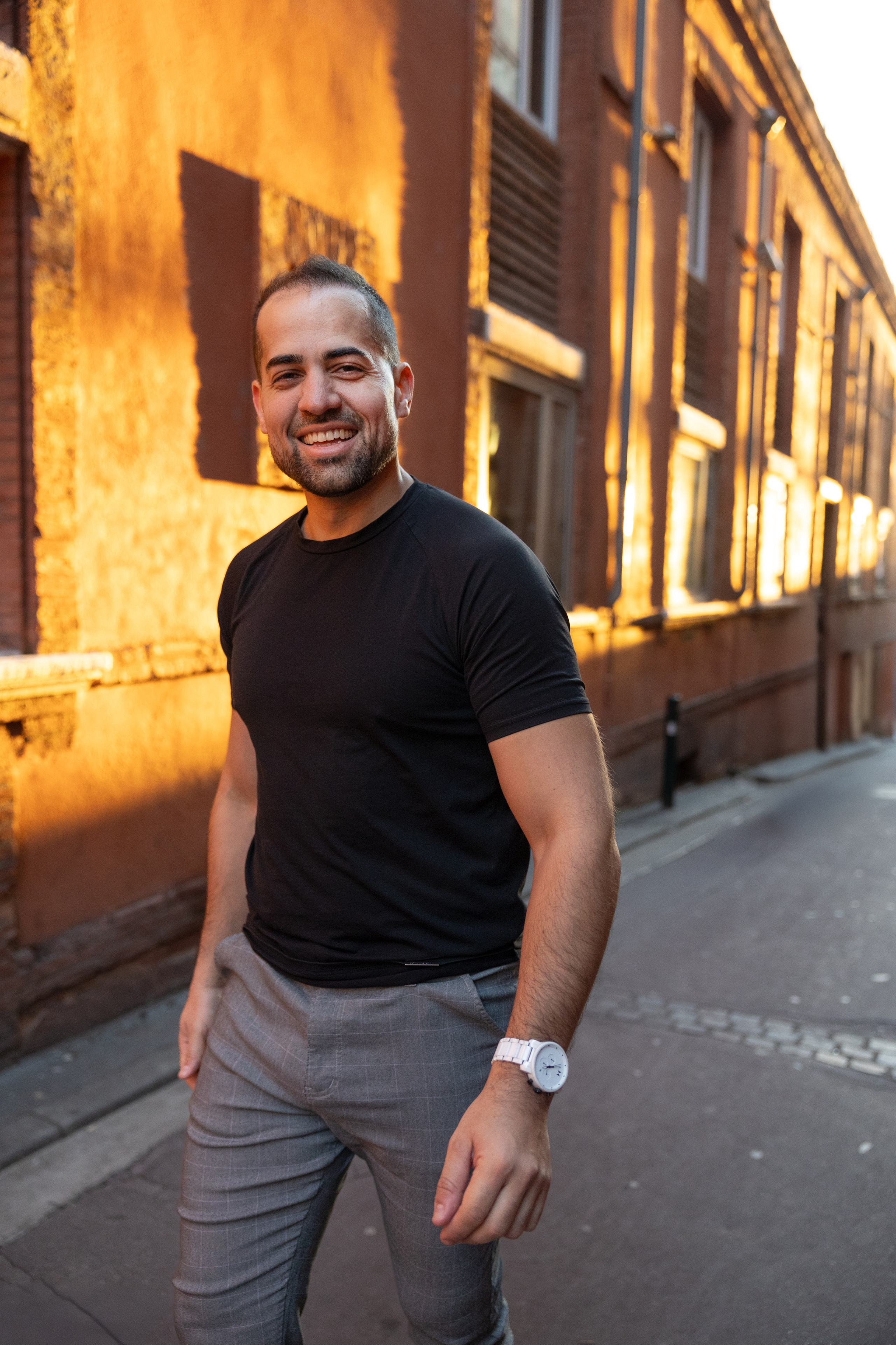 Tailored photo sessions for your personal brand. Eugénie Smirnova — your photographer in Toulouse and southwest France