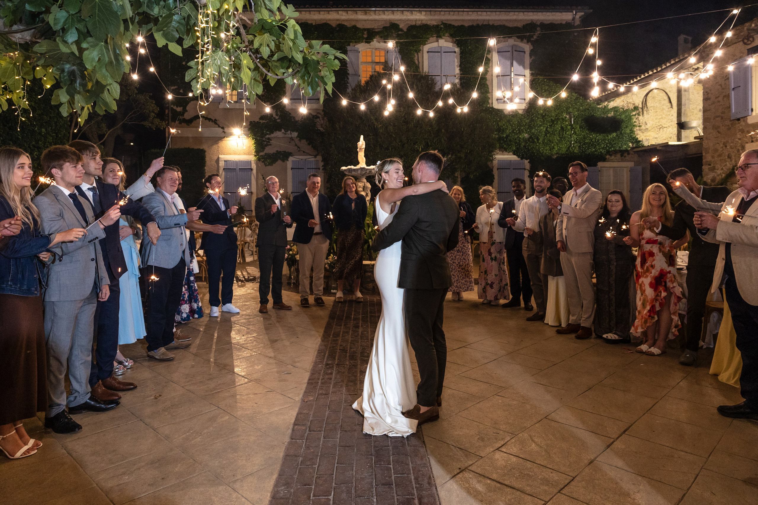 Vineyard Château Wedding in Occitanie — Puits Es Pratx. Eugénie Smirnova — Wedding & Elopement Photographer in Southwest France