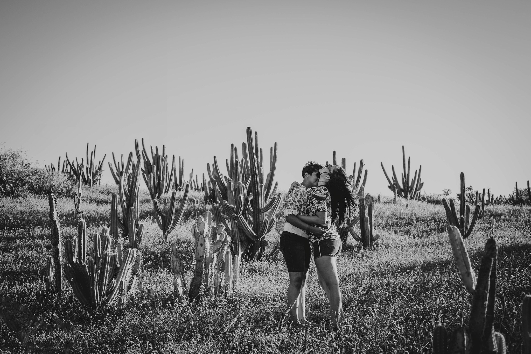 Ensaio de casal Isabelly e Vitória. R&S Fotografia e Filme fotografamos e filmamos casamentos, ensaios diversos, eventos em geral e hotelaria