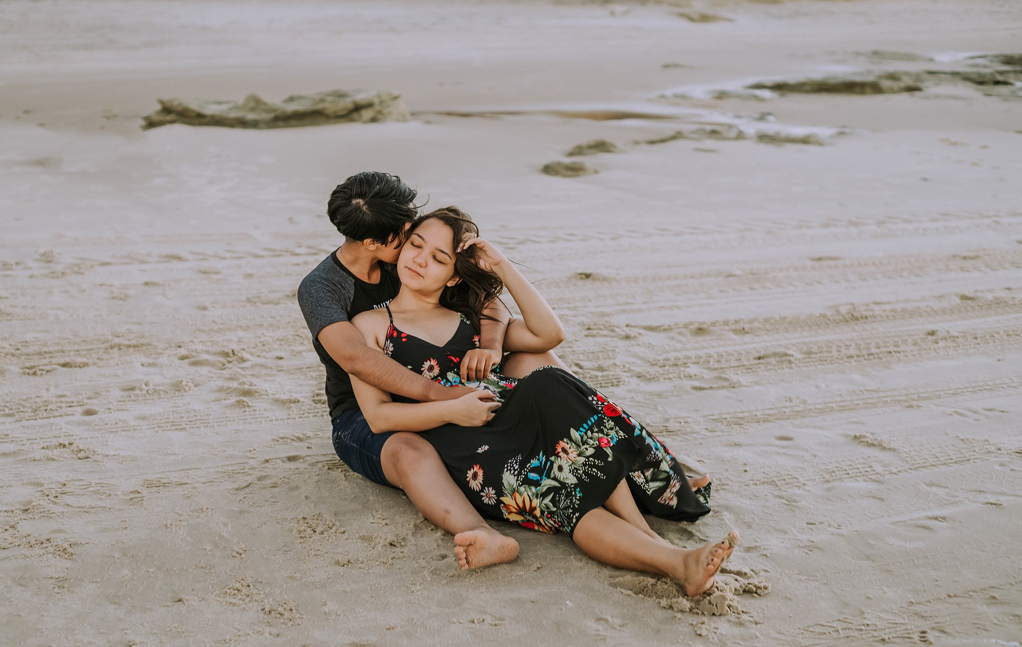 Ensaio de casal Isabelly e Vitória. R&S Fotografia e Filme fotografamos e filmamos casamentos, ensaios diversos, eventos em geral e hotelaria