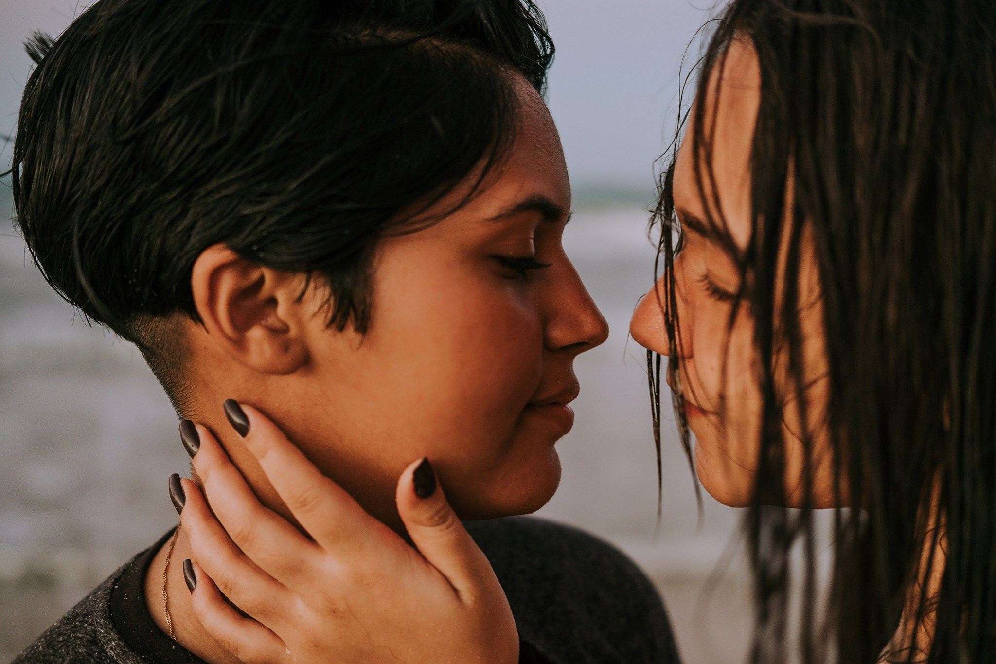 Ensaio de casal Isabelly e Vitória. R&S Fotografia e Filme fotografamos e filmamos casamentos, ensaios diversos, eventos em geral e hotelaria