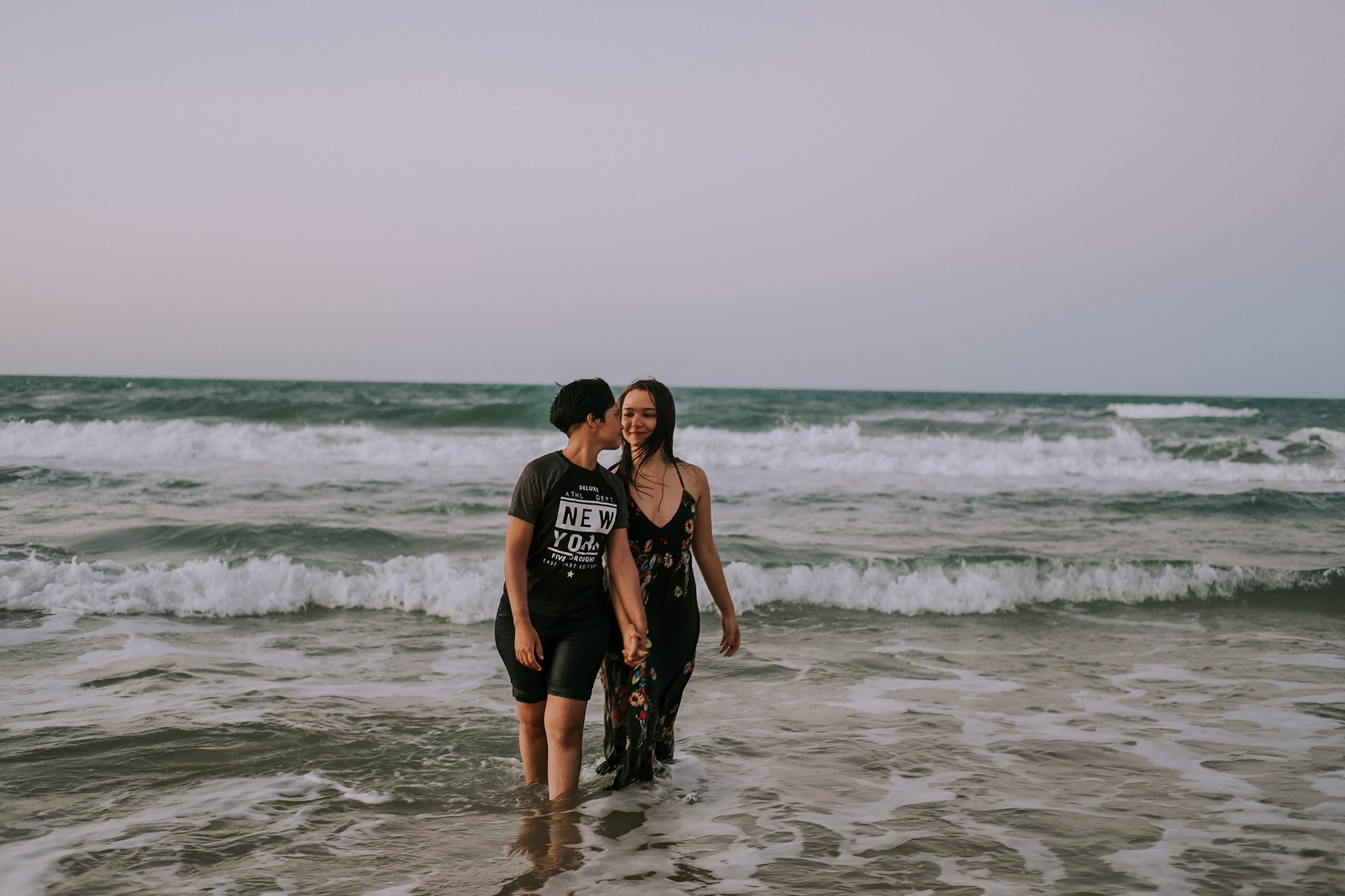 Ensaio de casal Isabelly e Vitória. R&S Fotografia e Filme fotografamos e filmamos casamentos, ensaios diversos, eventos em geral e hotelaria