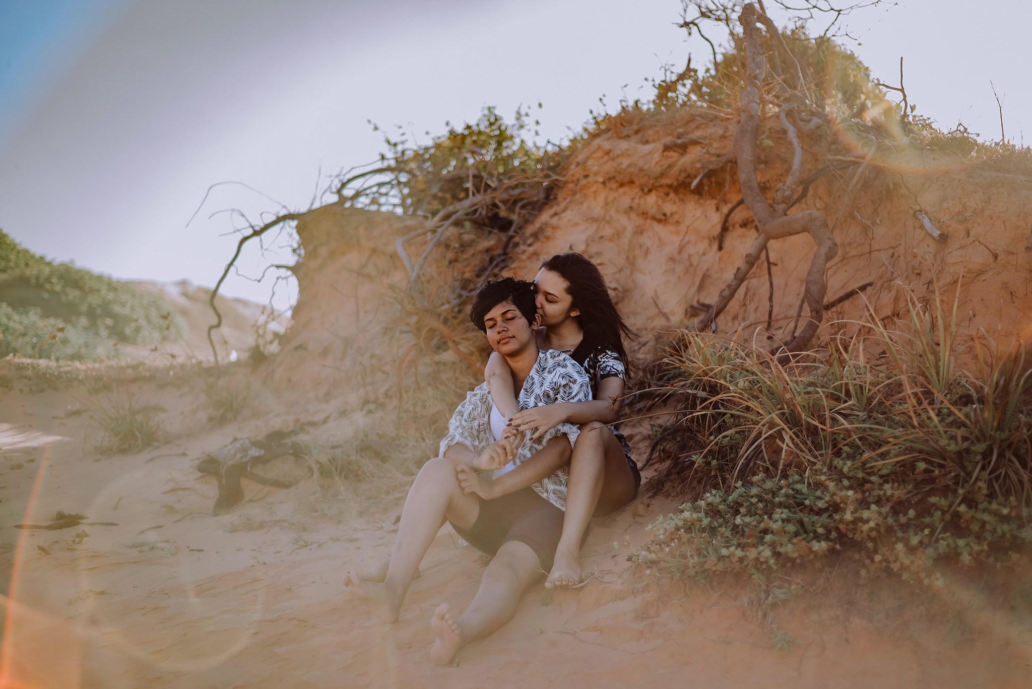 Ensaio de casal Isabelly e Vitória. R&S Fotografia e Filme fotografamos e filmamos casamentos, ensaios diversos, eventos em geral e hotelaria