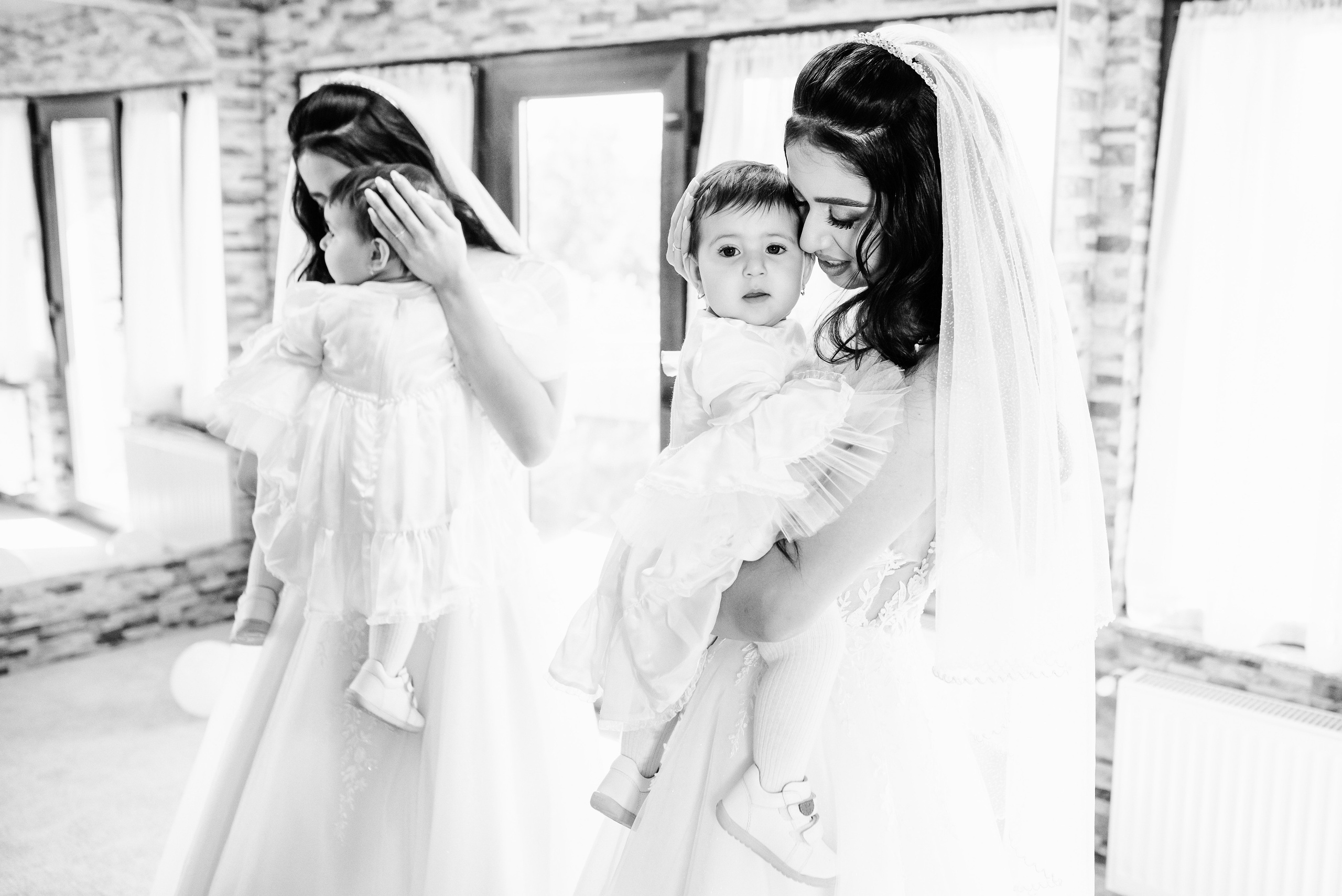 Elena & Cristi. Acasă