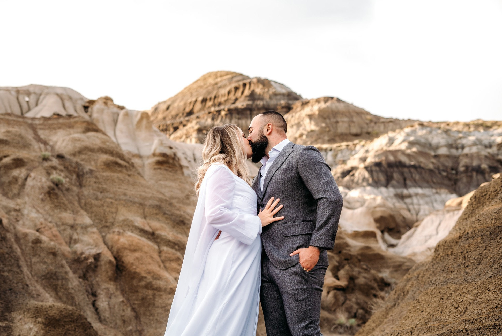 Gorgeous wedding day in Drumheller, Alberta May 2024. Wedding and family photographer in Calgary Kate Beliaeva