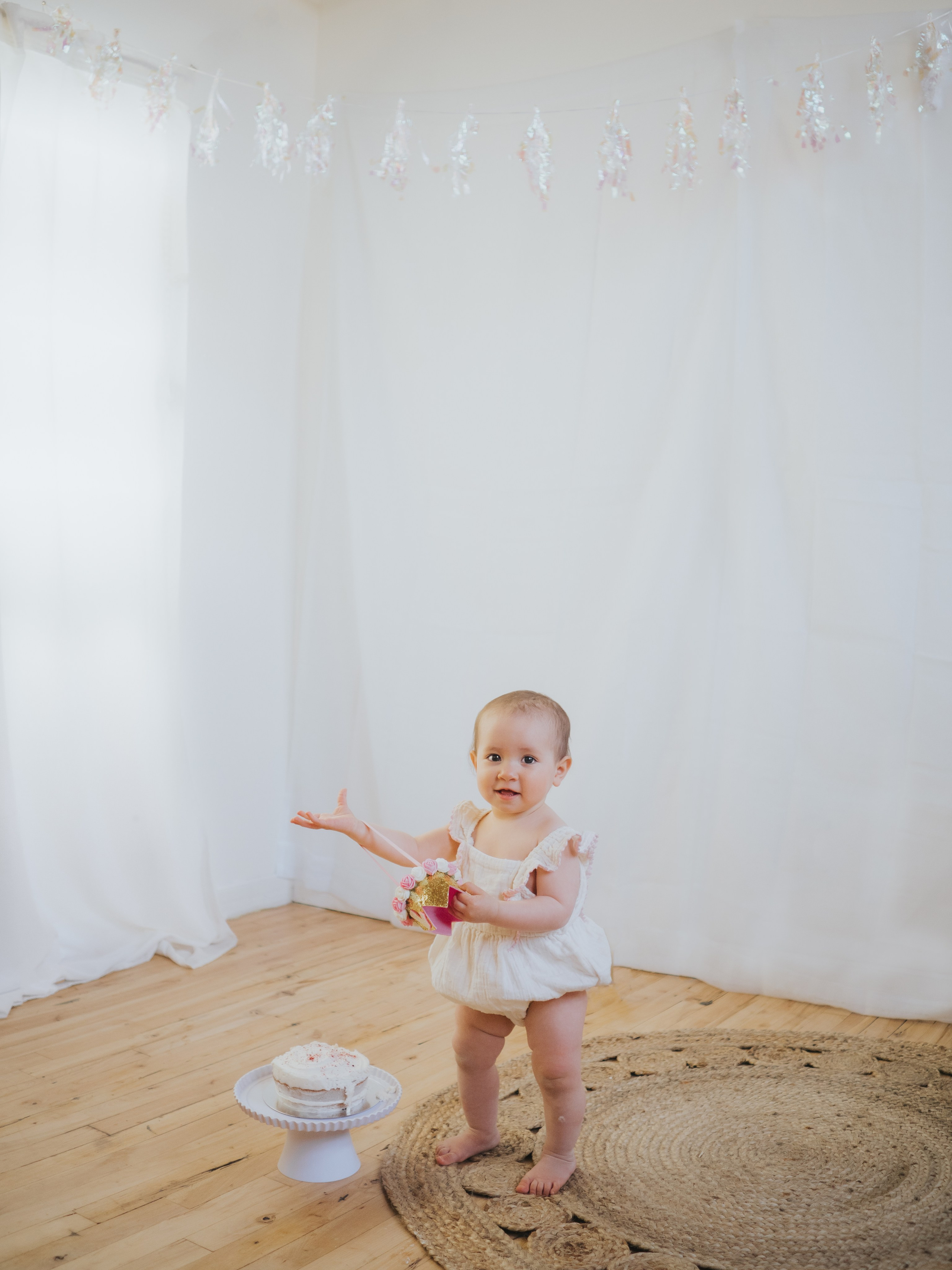 Cake Smash. Mimosa Studios — Motherhood & Family Photographer in Montreal