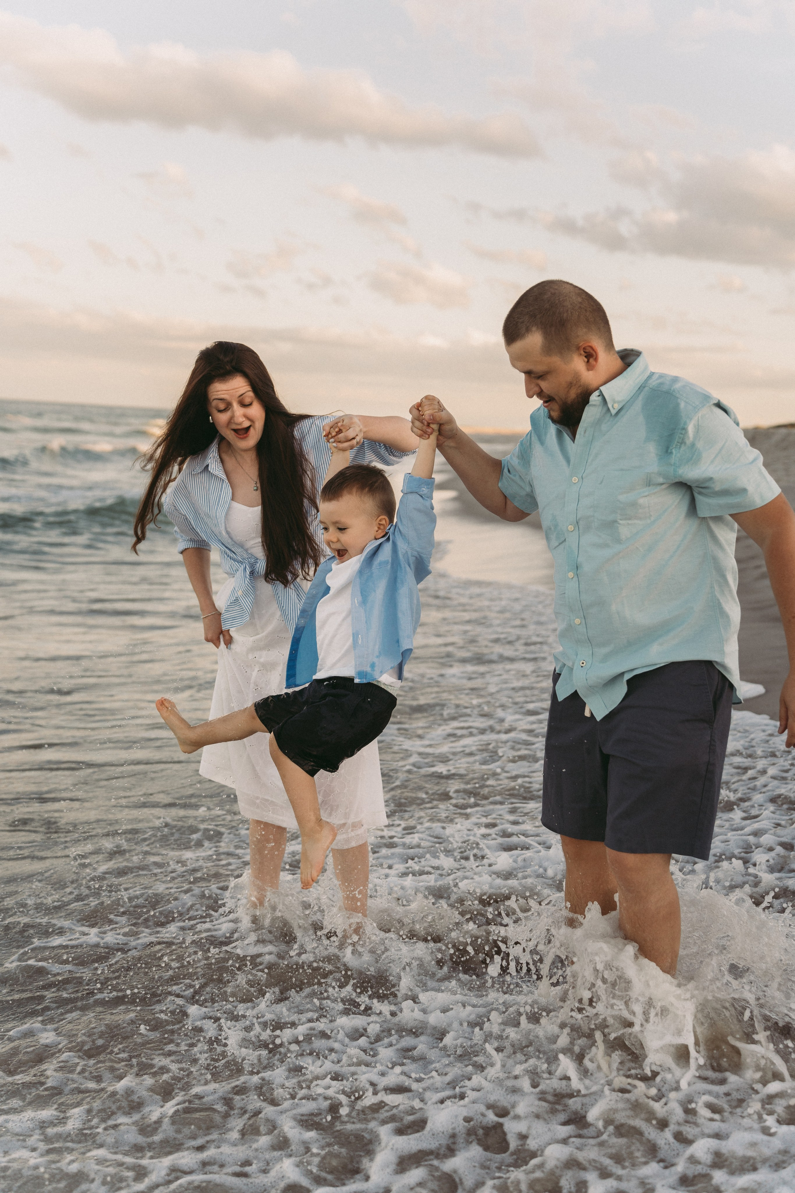 Ocean Family Photography – Breathtaking Coastal Memories. Alisa Tant — Family and newborn photographer Bucks County, Montgomery county, Philadelphia, NJ