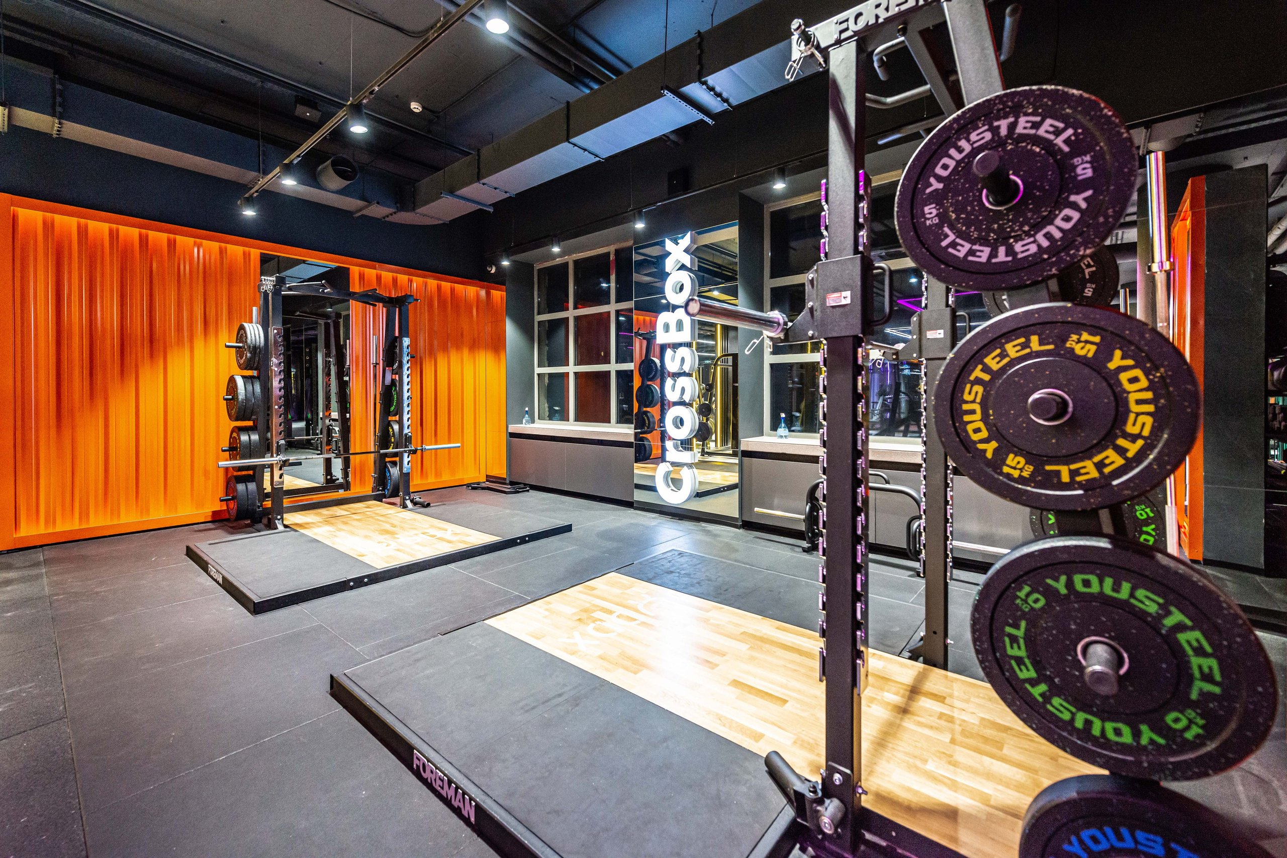 Фитнес-клуб DDX Fitness в Б. Овчинниковском переулок. ФОТОГРАФ МЕКСИКА КИНТАНА-РОО