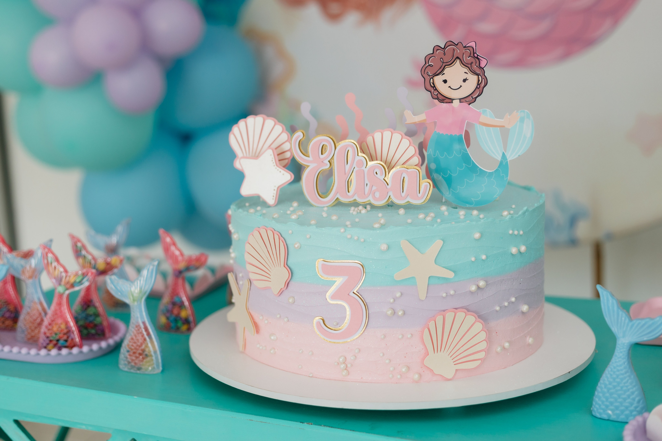 Mesa do bolo com tema de sereia