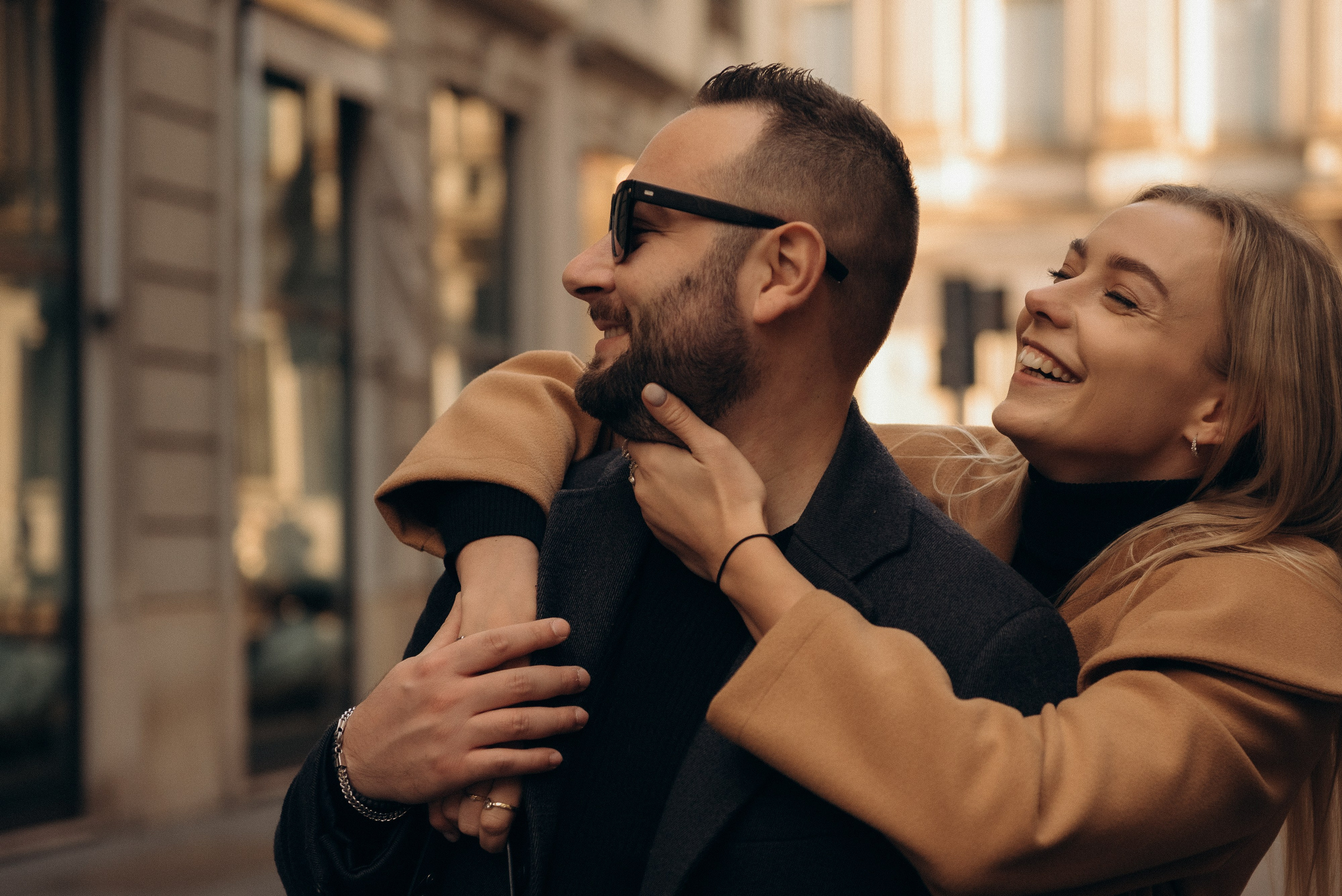 Engaged in Milan. Engagement Photoshooting with a Russian speaking photographer. Photographer for couple in Milan