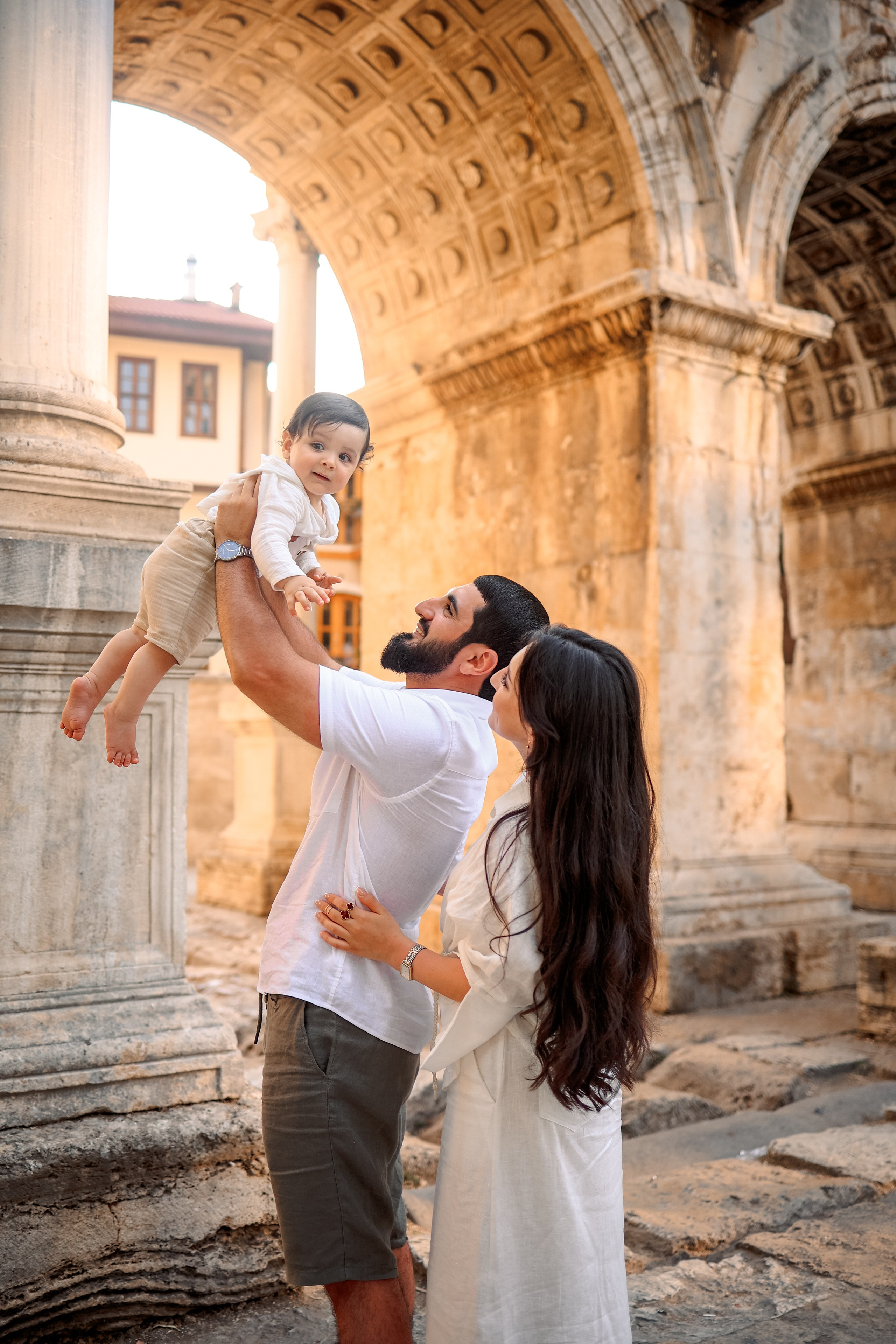 Photoshooting in old town of Antalya. Photographer in Turkey, Antalya, Kemer, Belek, Side, Kas, Fethiye