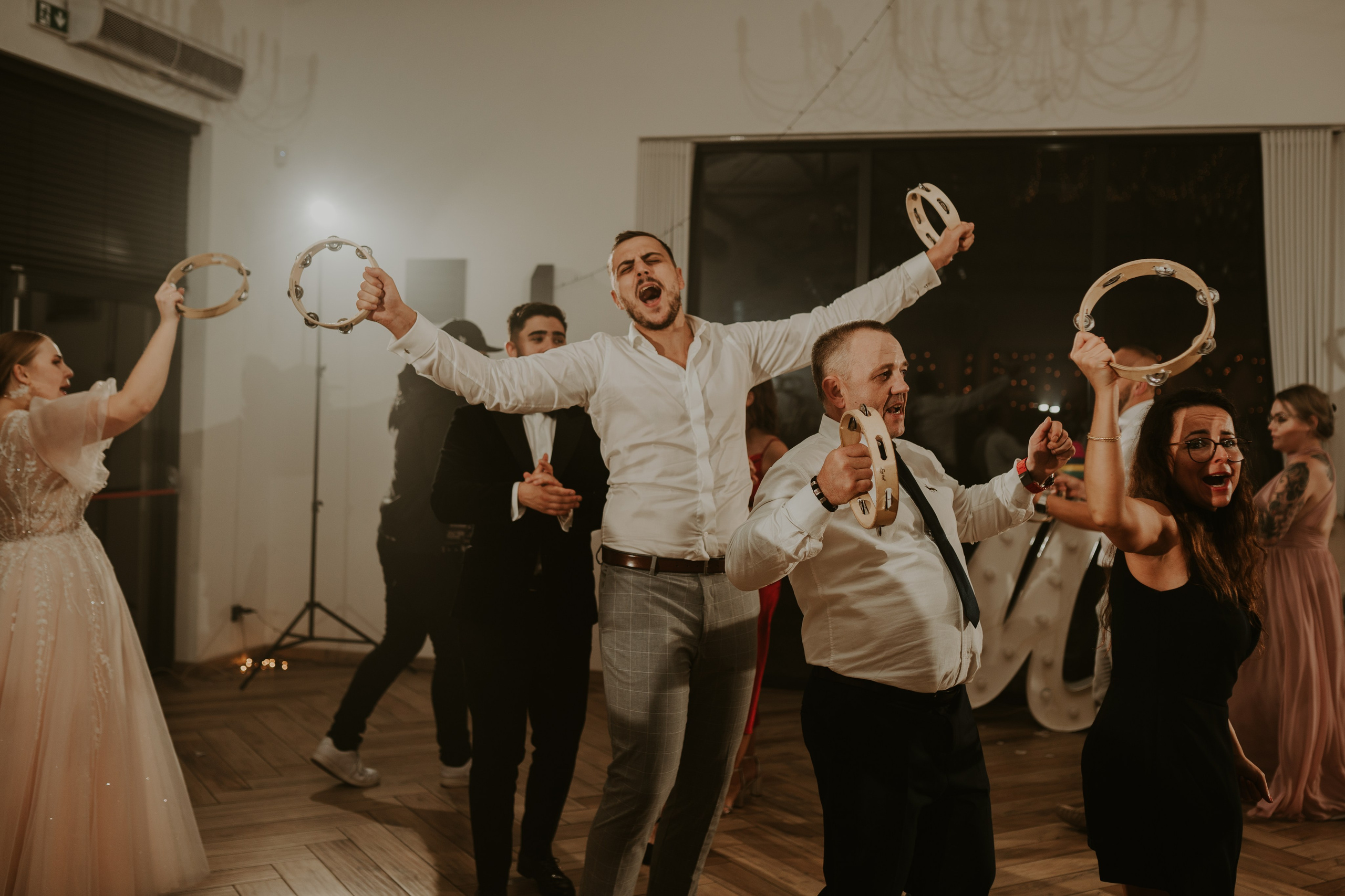 Trzy Drzewa: wspaniała uroczystość Wiktorii i Kamila. Karkowskafoto - fotografia miłości