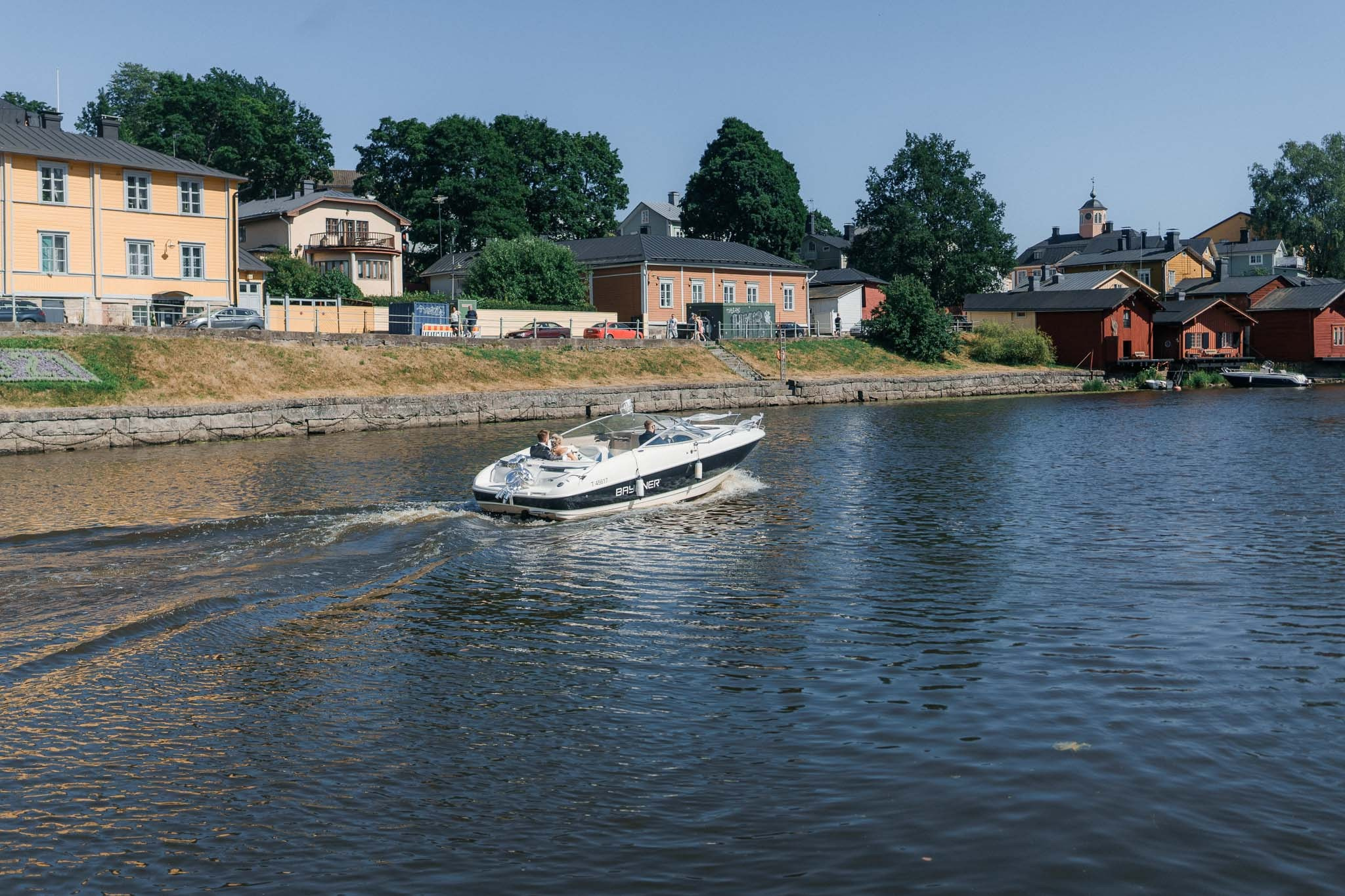 Häävalokuvaaja Helsingissä – Studiohappymoment | Romanttisia hetkiä